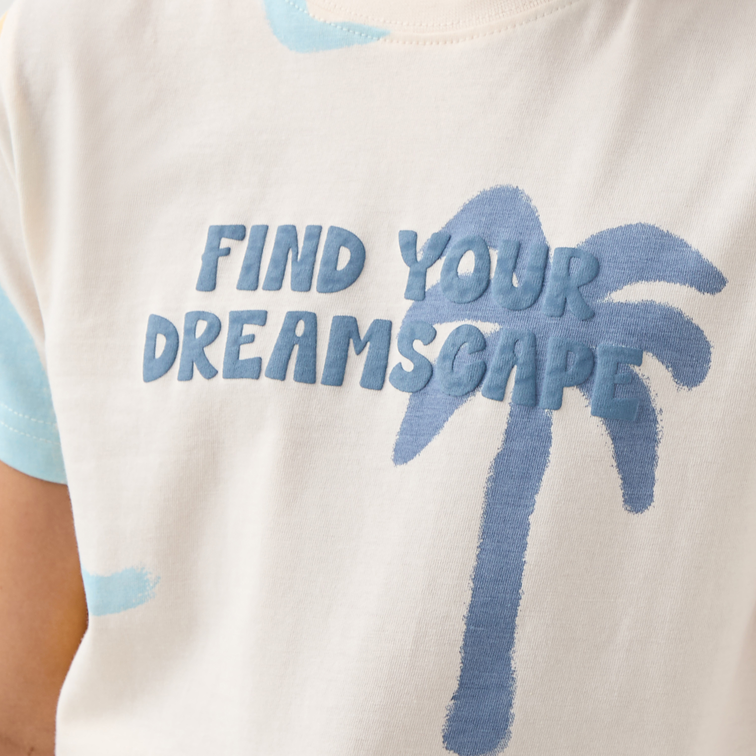 طقم بيجاما وتيشيرت بطبعات من جونيورز - طقم من 4 قطع-boys-clothing-nightwear-image-9
