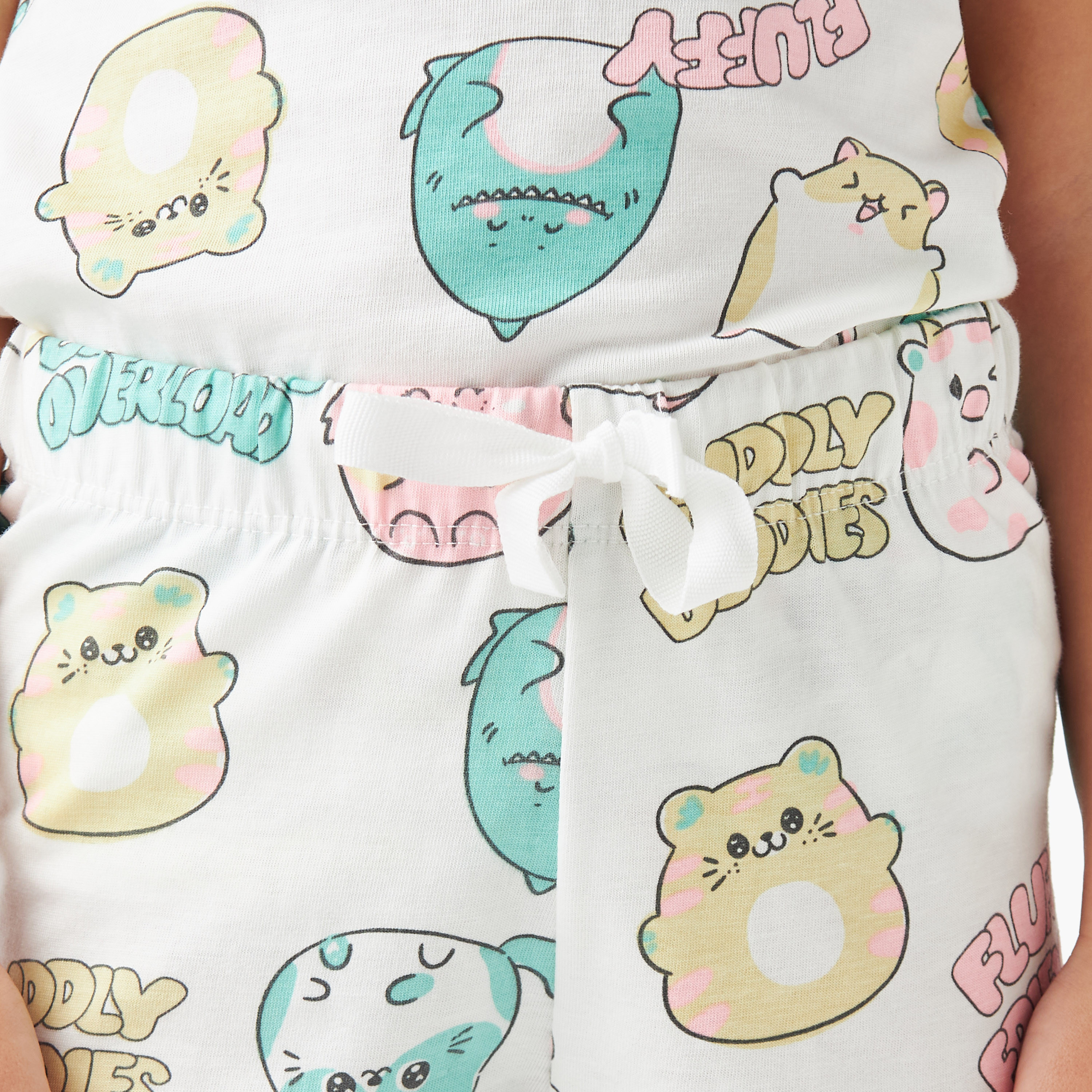 بنطلون بيجاما وتيشيرت بطبعات من جونيورز - طقم من 3 قطع-girls-clothing-nightwear-image-1