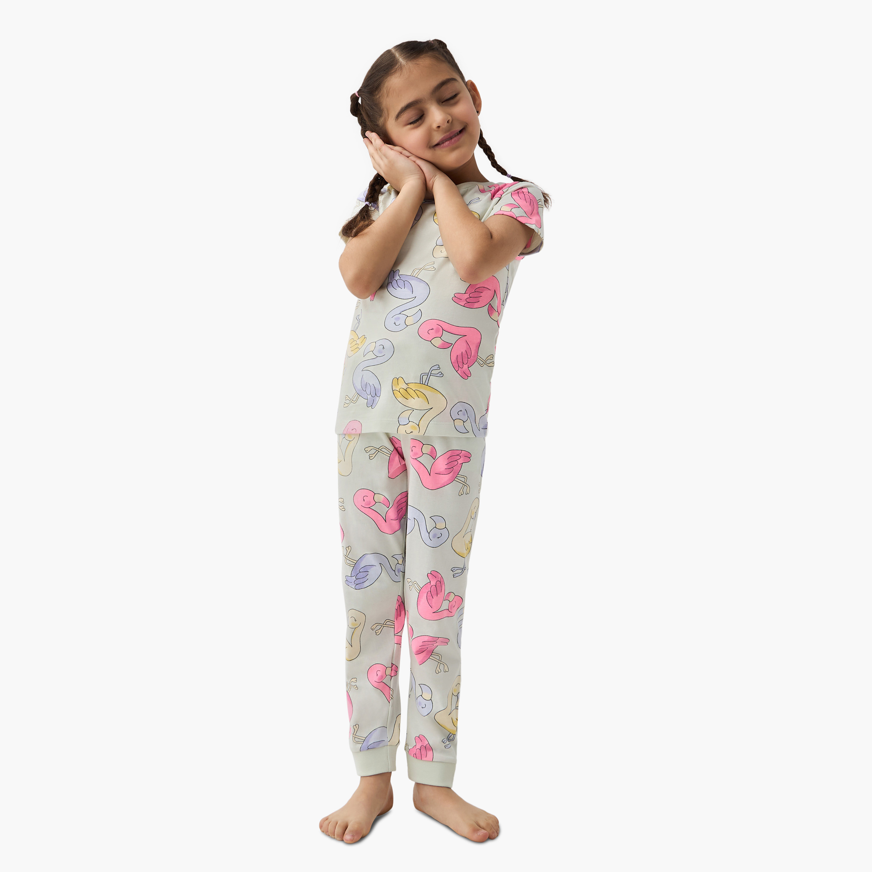 طقم بنطلون بيجاما وتيشيرت بطبعات طائر من جونيورز-girls-clothing-nightwear-image-1