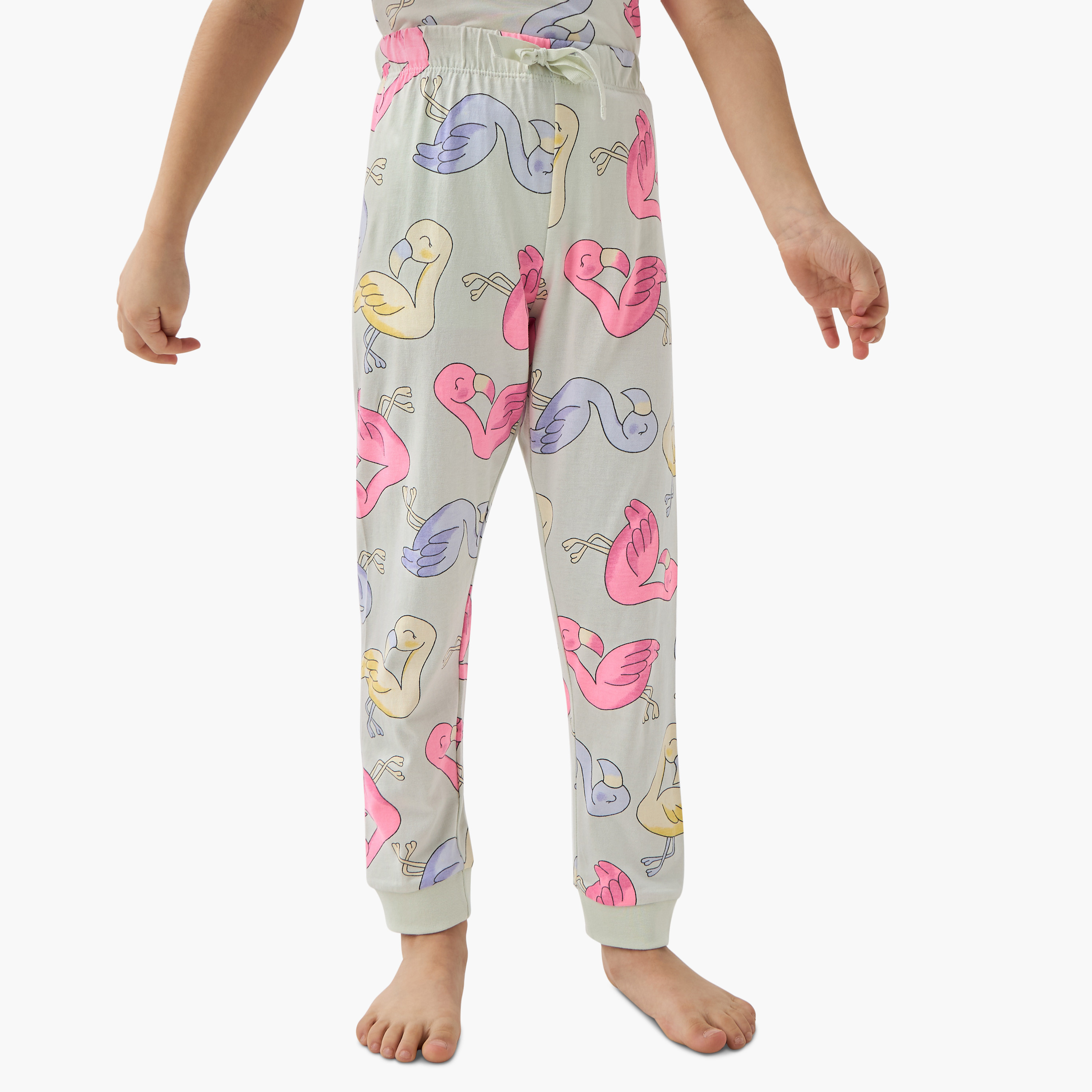 طقم بنطلون بيجاما وتيشيرت بطبعات طائر من جونيورز-girls-clothing-nightwear-image-3
