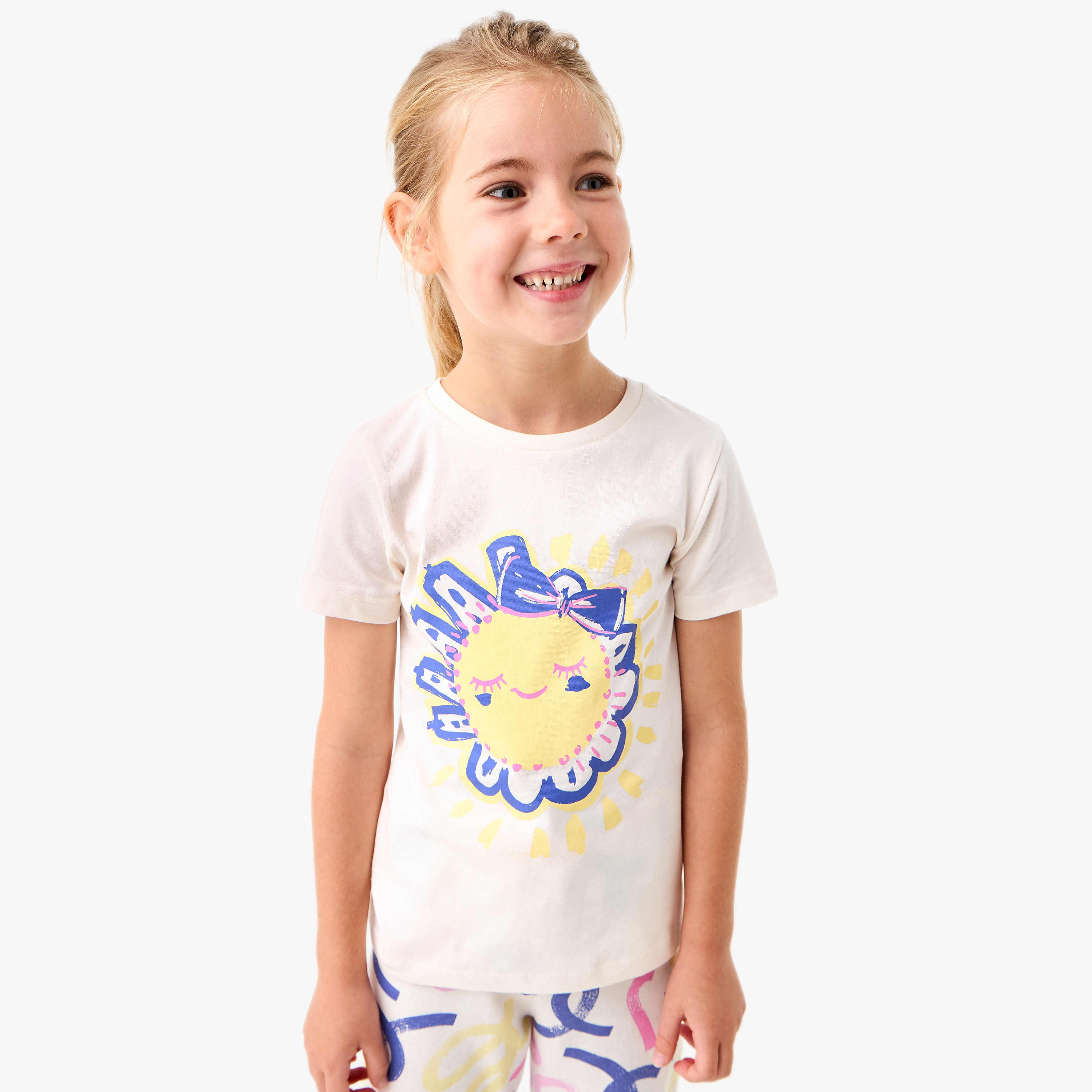 طقم بنطلون بيجاما وتيشيرت بطبعات من جونيورز-girls-clothing-nightwear-image-5