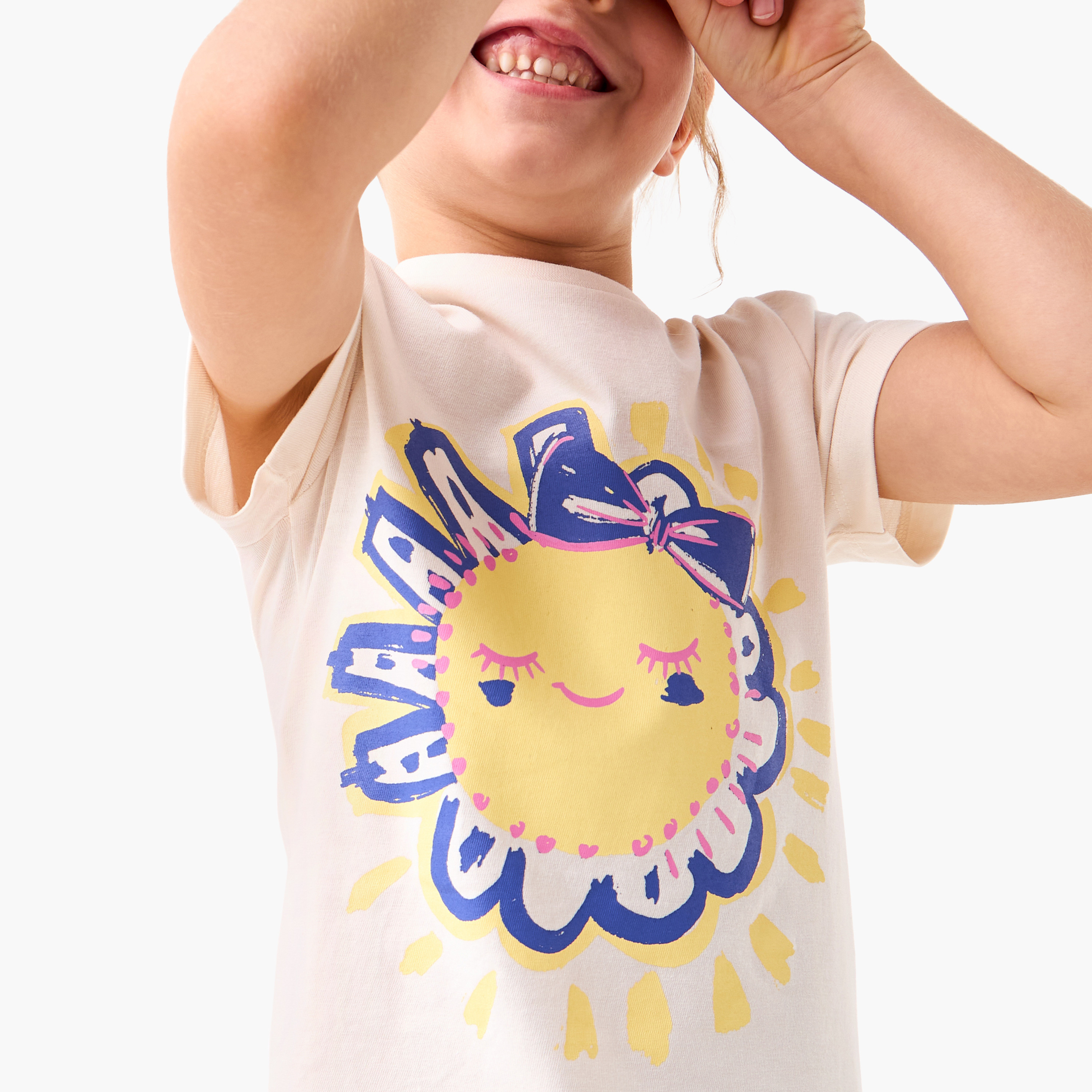 طقم بنطلون بيجاما وتيشيرت بطبعات من جونيورز-girls-clothing-nightwear-image-2