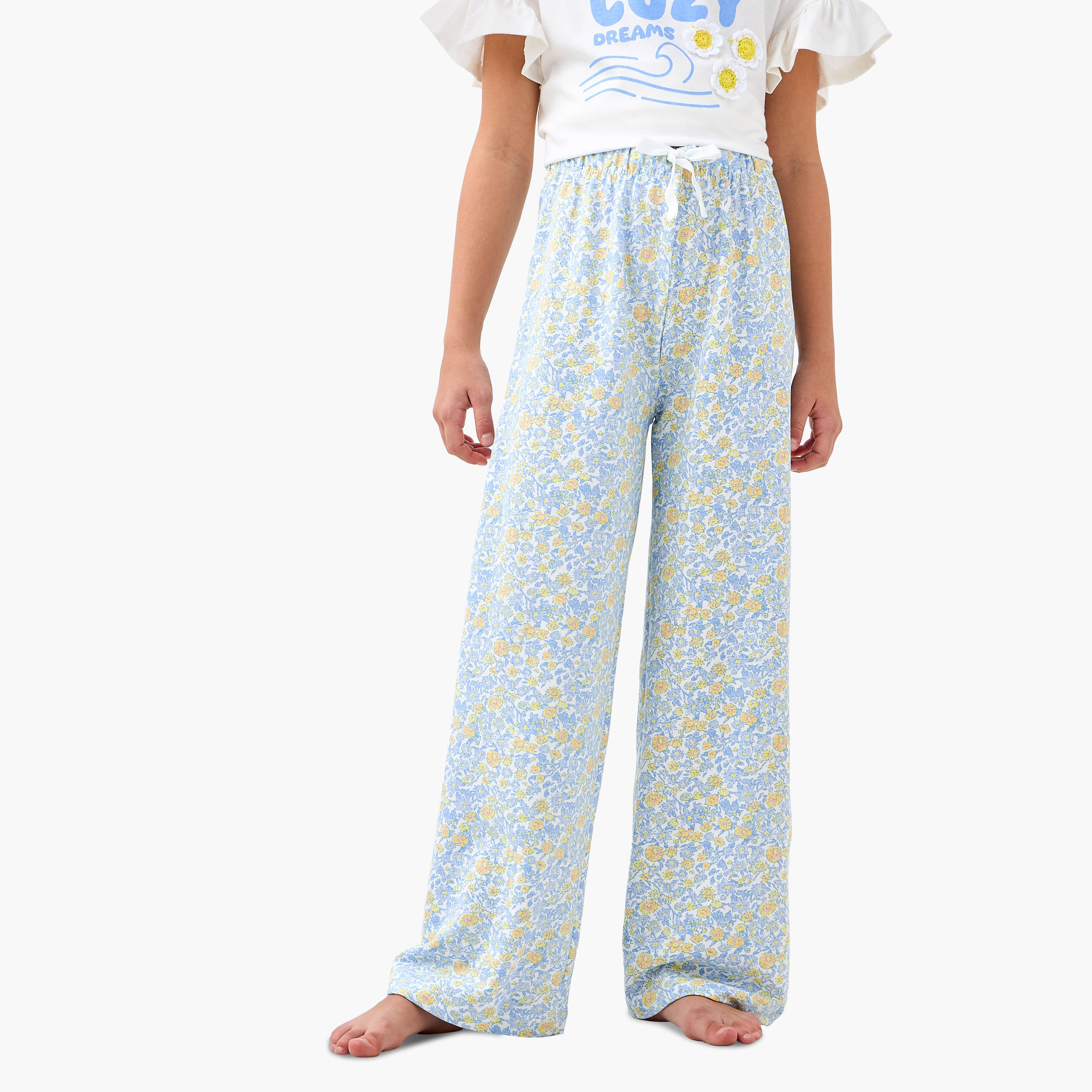 طقم بنطلون بيجاما وتيشيرت بطبعات من جونيورز-girls-clothing-nightwear-image-3