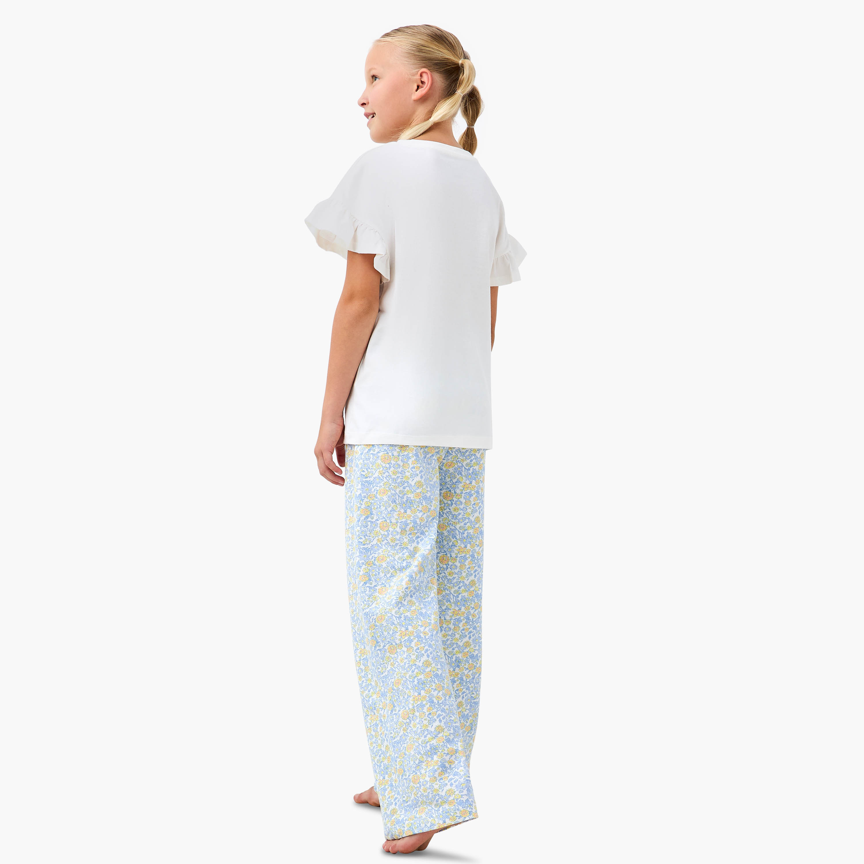 طقم بنطلون بيجاما وتيشيرت بطبعات من جونيورز-girls-clothing-nightwear-image-4