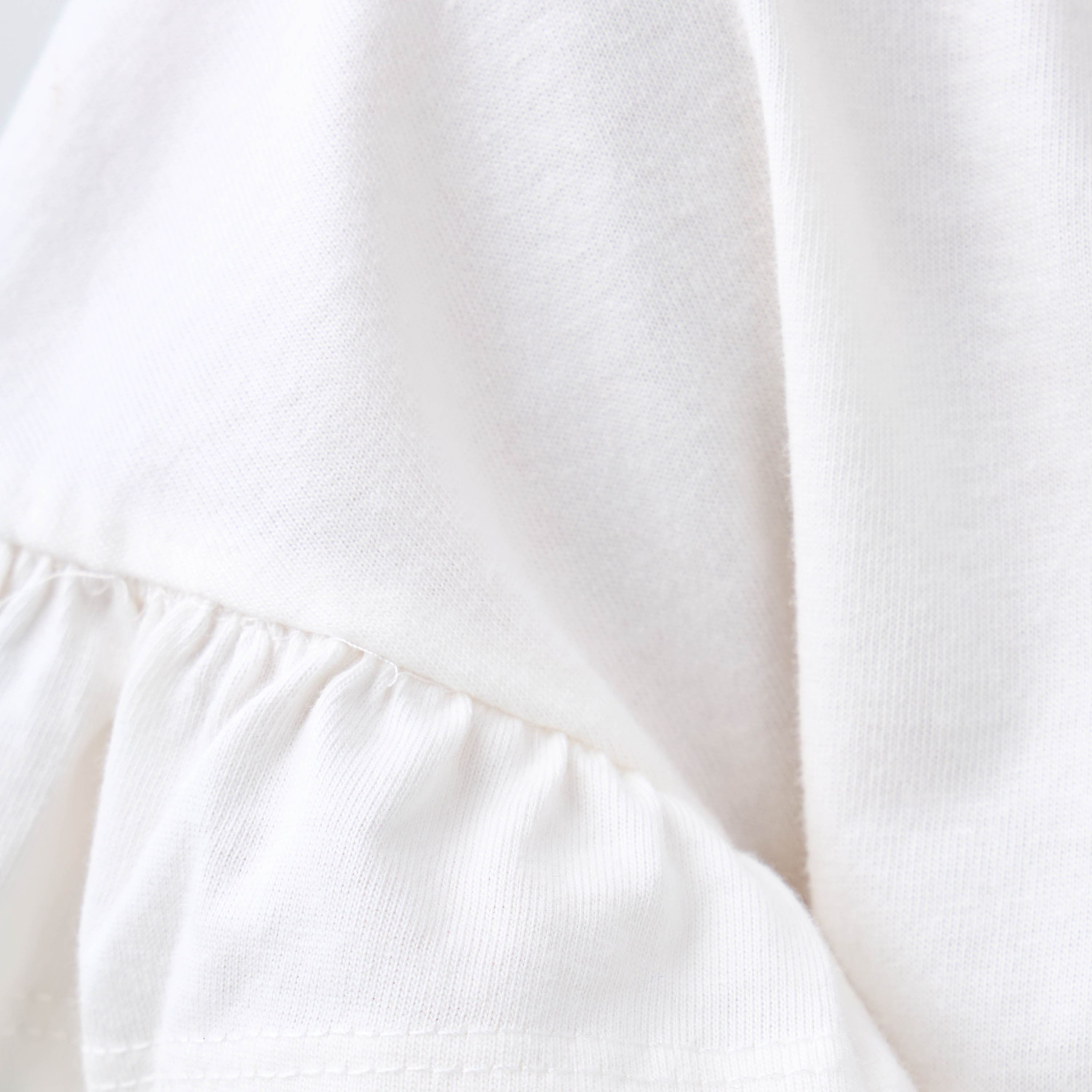 طقم بنطلون بيجاما وتيشيرت بطبعات من جونيورز-girls-clothing-nightwear-image-6