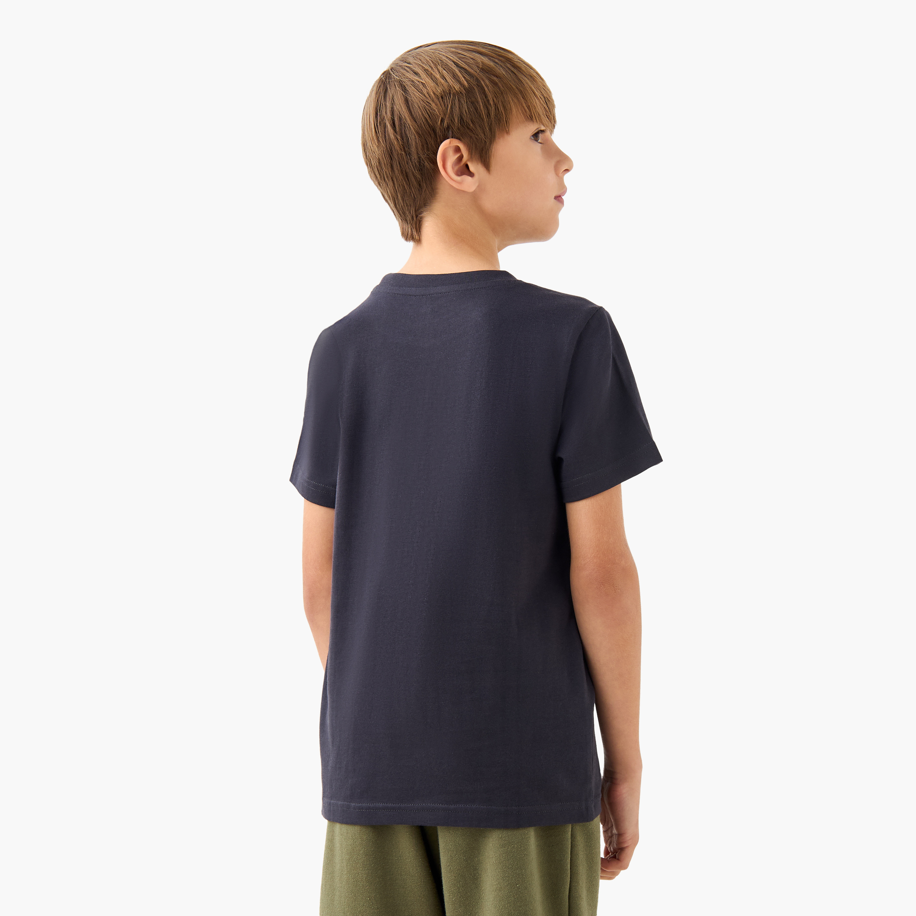 تيشيرت بياقة ضيّقة وأكمام قصيرة وطبعات من جونيورز-boys-clothing-tshirtsandpolos-image-3