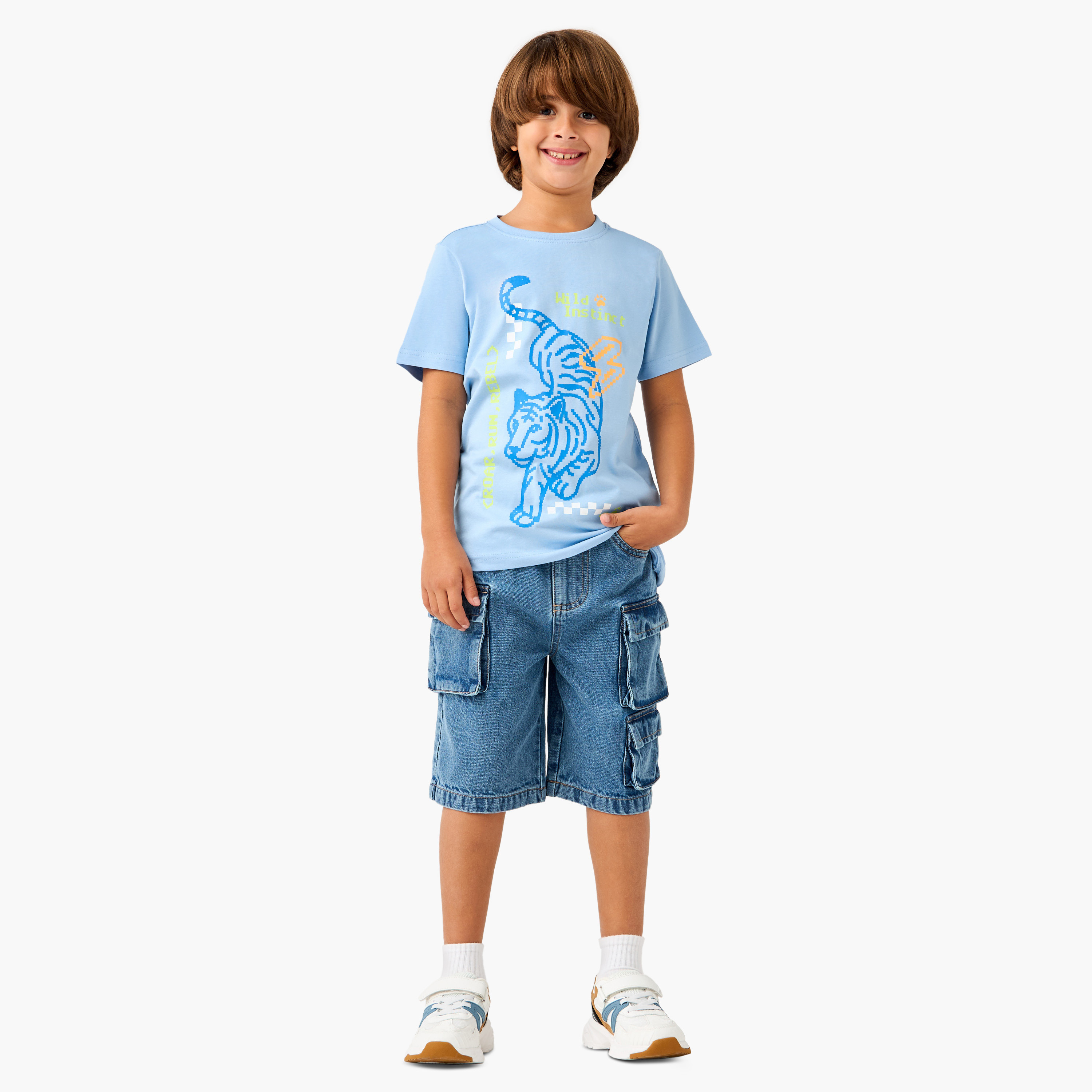 تيشيرت بطبعات جرافيك وأكمام قصيرة من جونيورز-boys-clothing-tshirtsandpolos-image-2