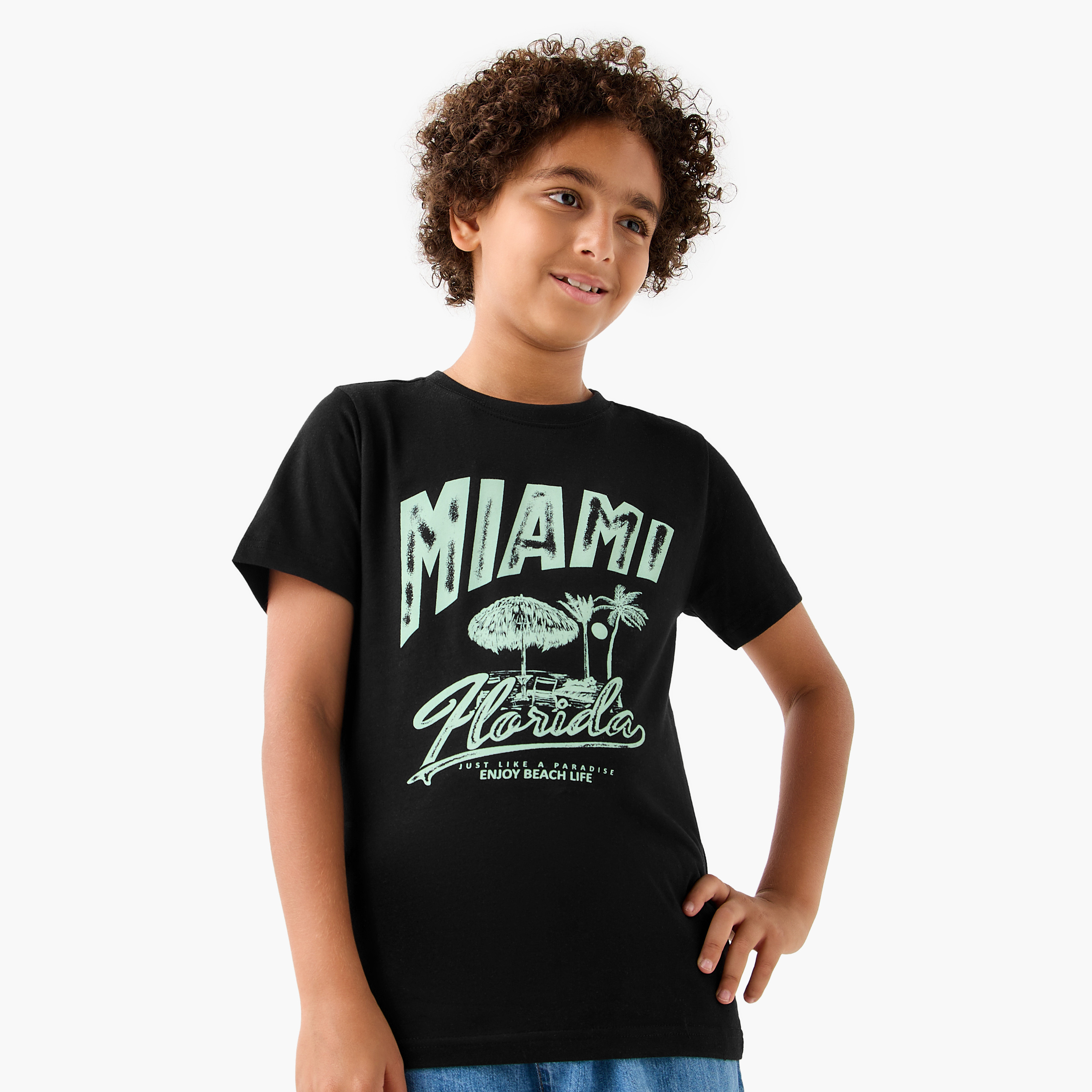 تيشيرت بياقة ضيقة وأكمام قصيرة وطبعات من جونيورز-boys-clothing-tshirtsandpolos-image-1