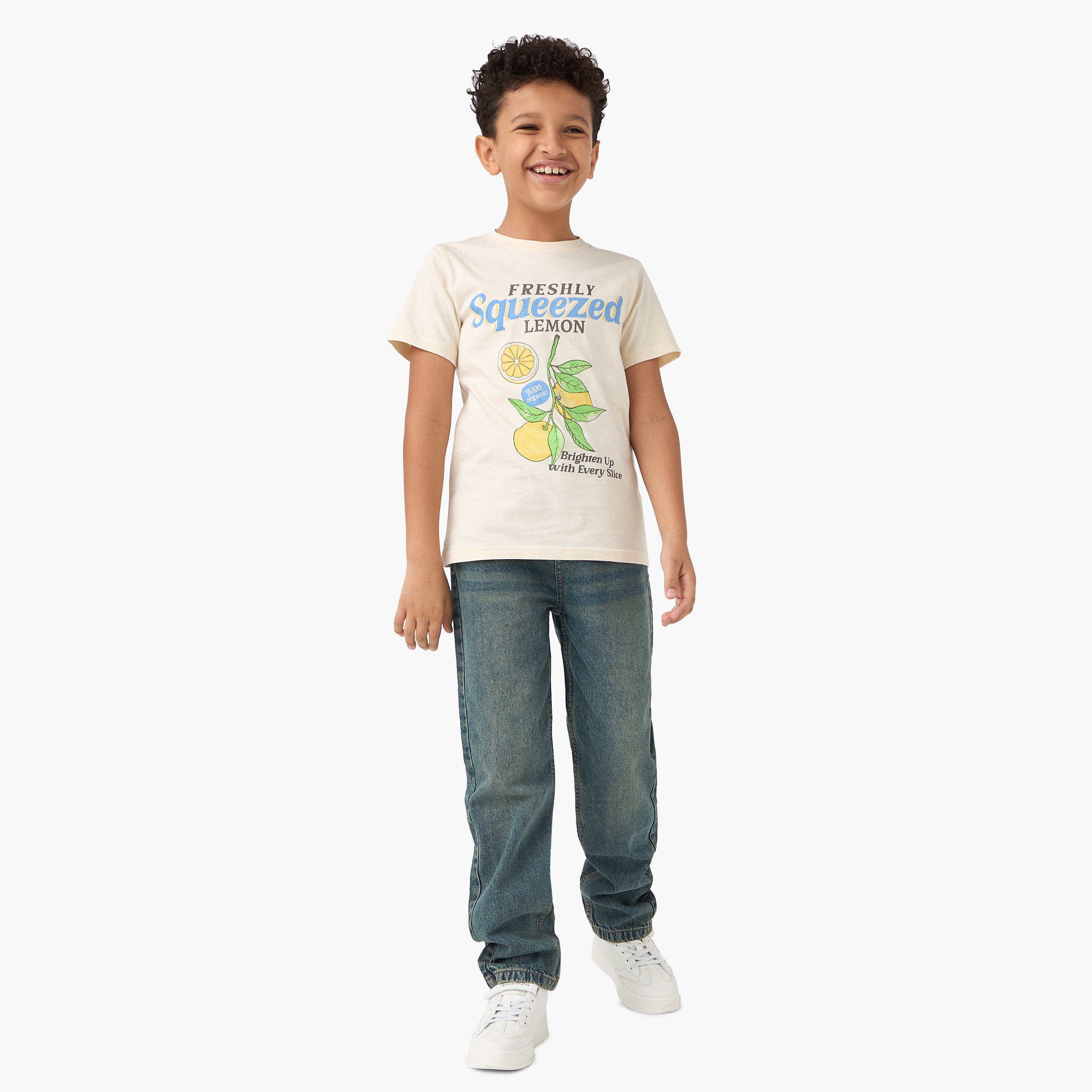 تيشيرت بياقة ضيقة وطبعات جرافيك وأكمام قصيرة من جونيورز-boys-clothing-tshirtsandpolos-image-2