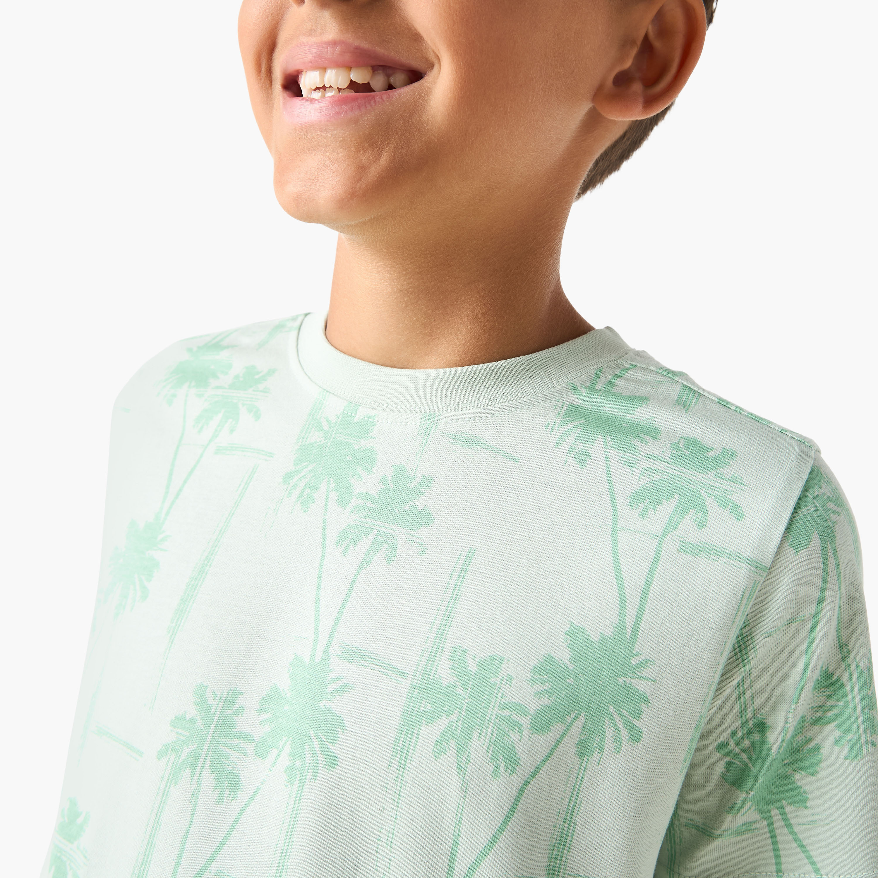 تيشيرت بياقة ضيقة وطبعات وأكمام قصيرة من جونيورز-boys-clothing-tshirtsandpolos-image-4