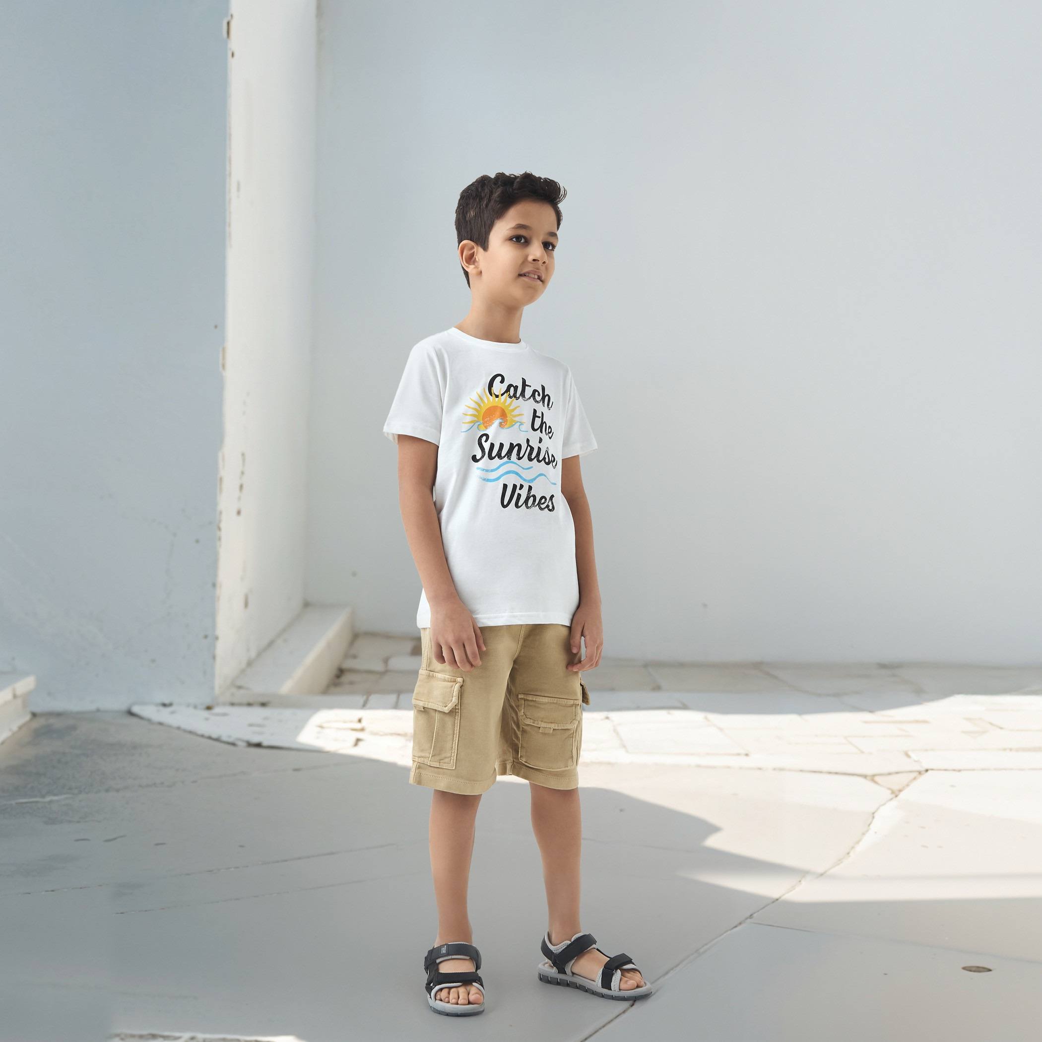 تيشيرت بطبعات شعار وأكمام قصيرة من جونيورز-boys-clothing-tshirtsandpolos-image-2