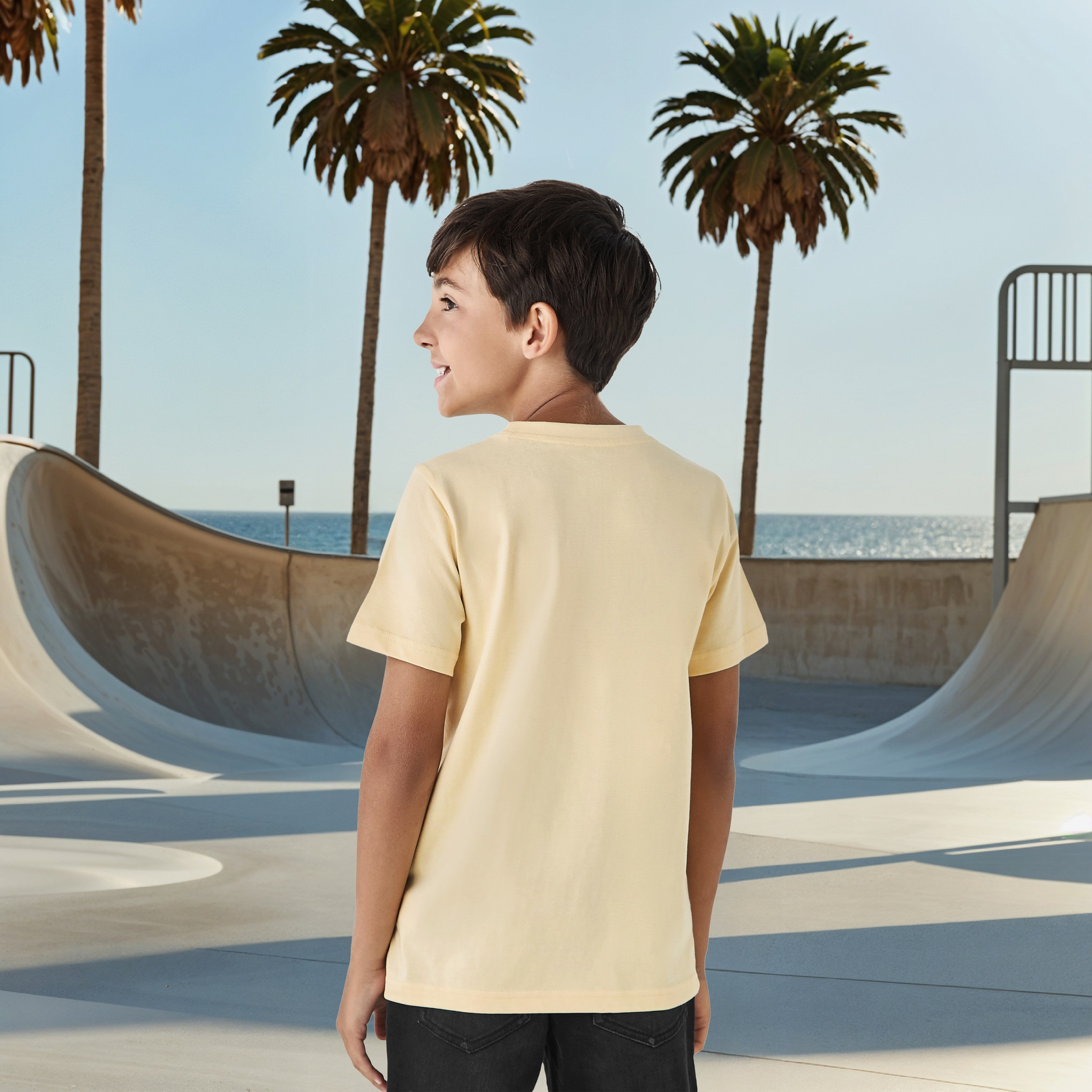 تيشيرت بياقة مستديرة وأكمام قصيرة وطبعات جرافيك من جونيورز-boys-clothing-tshirtsandpolos-image-3