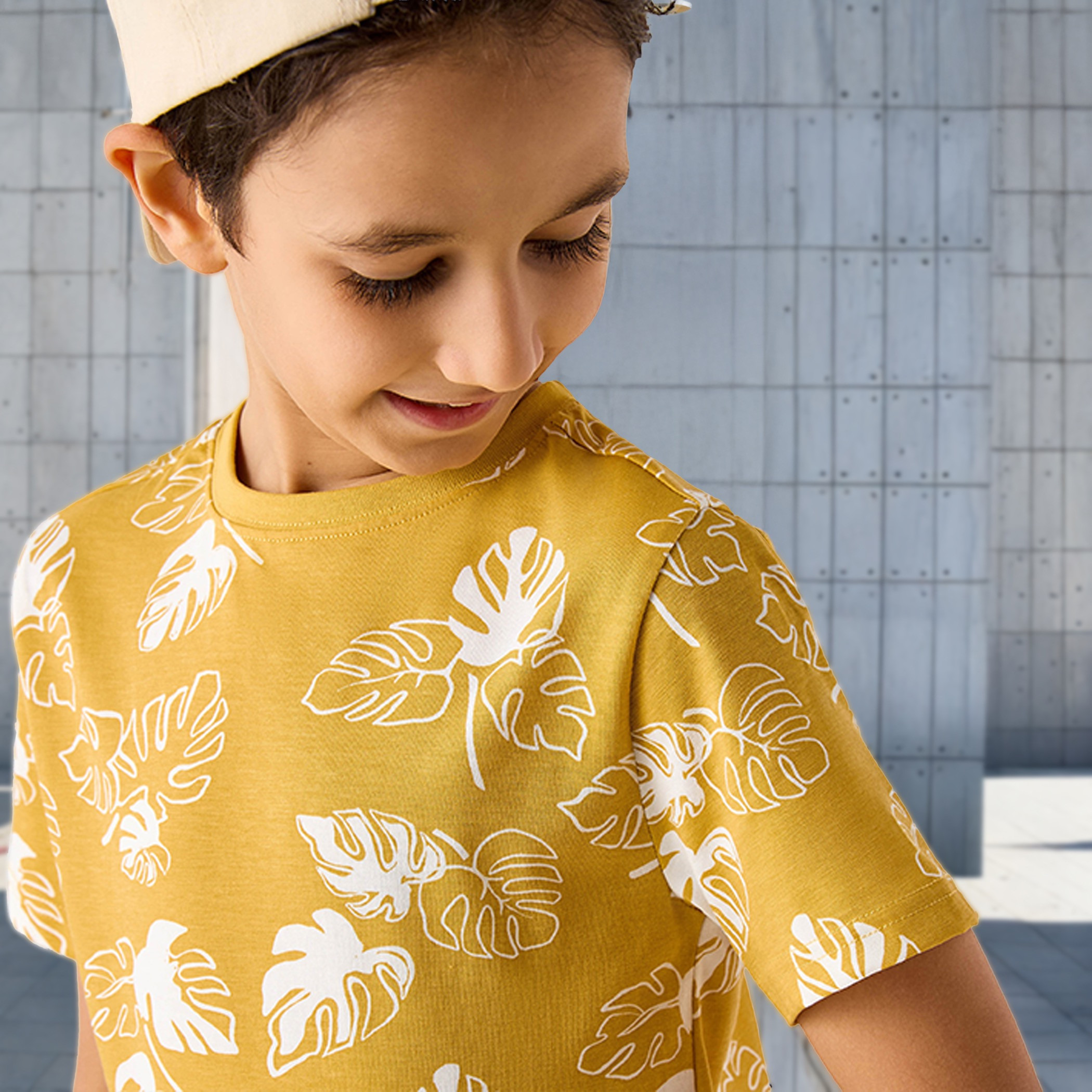 Juniors All-Over Leaf Print T-shirt with Short Sleeves-boys-clothing-tshirtsandpolos-image-4