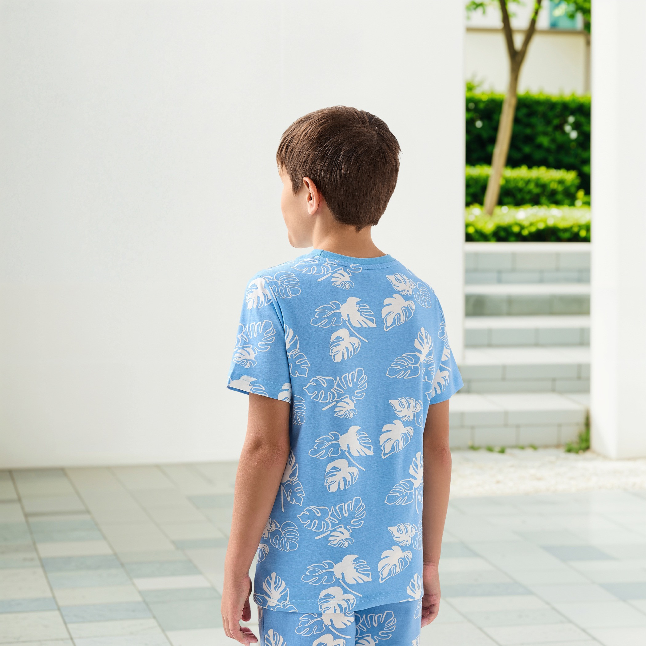 تيشيرت بطبعات أوراق شجر وأكمام قصيرة من جونيورز-boys-clothing-tshirtsandpolos-image-3
