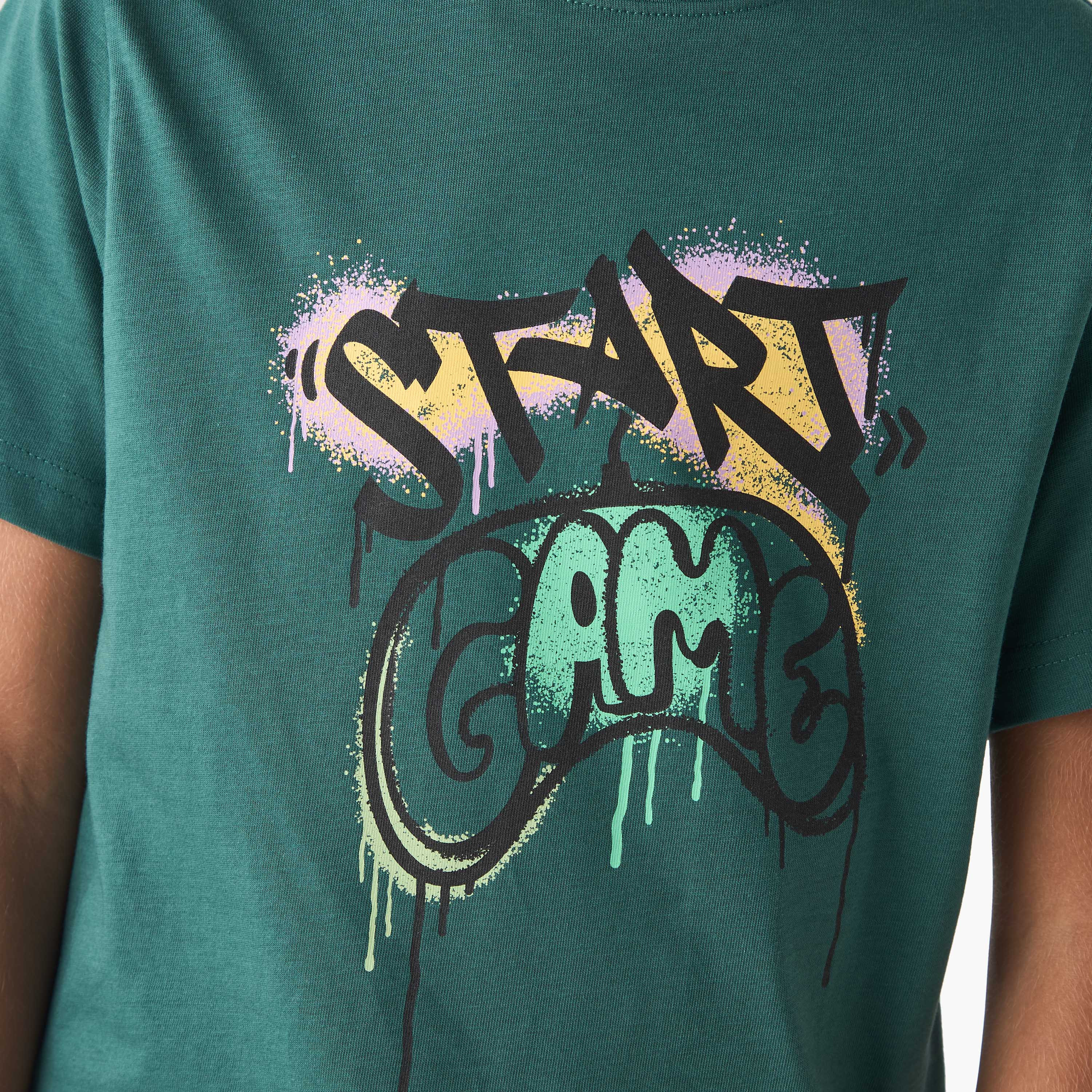 تيشيرت بأكمام قصيرة وطبعات جرافيتي من جونيورز-boys-clothing-tshirtsandpolos-image-4