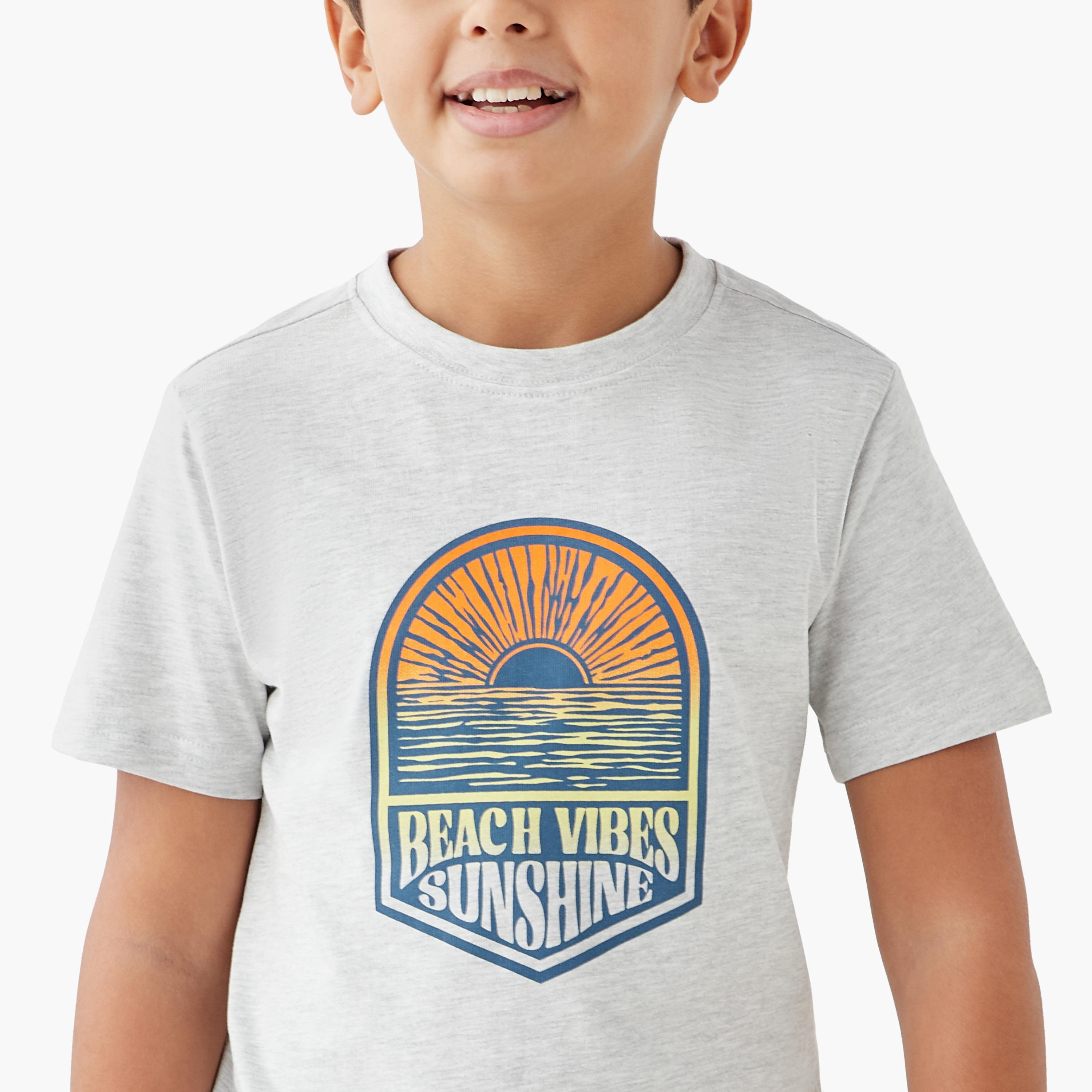 تيشيرت بطبعات جرافيك وأكمام قصيرة من جونيورز-boys-clothing-tshirtsandpolos-image-4