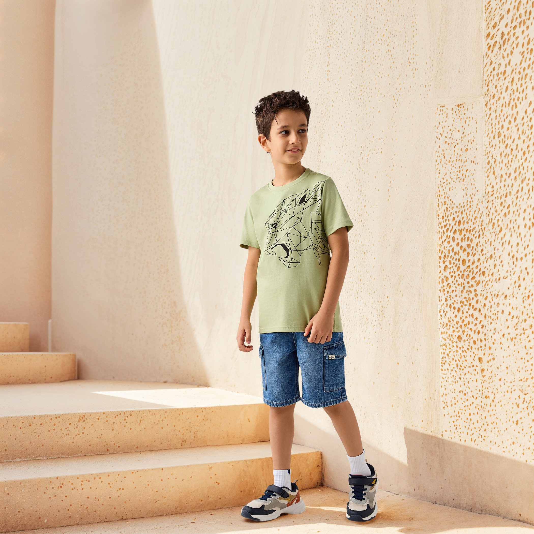 تيشيرت بطبعات جرافيك مع أكمام قصيرة من جونيورز-boys-clothing-tshirtsandpolos-image-2