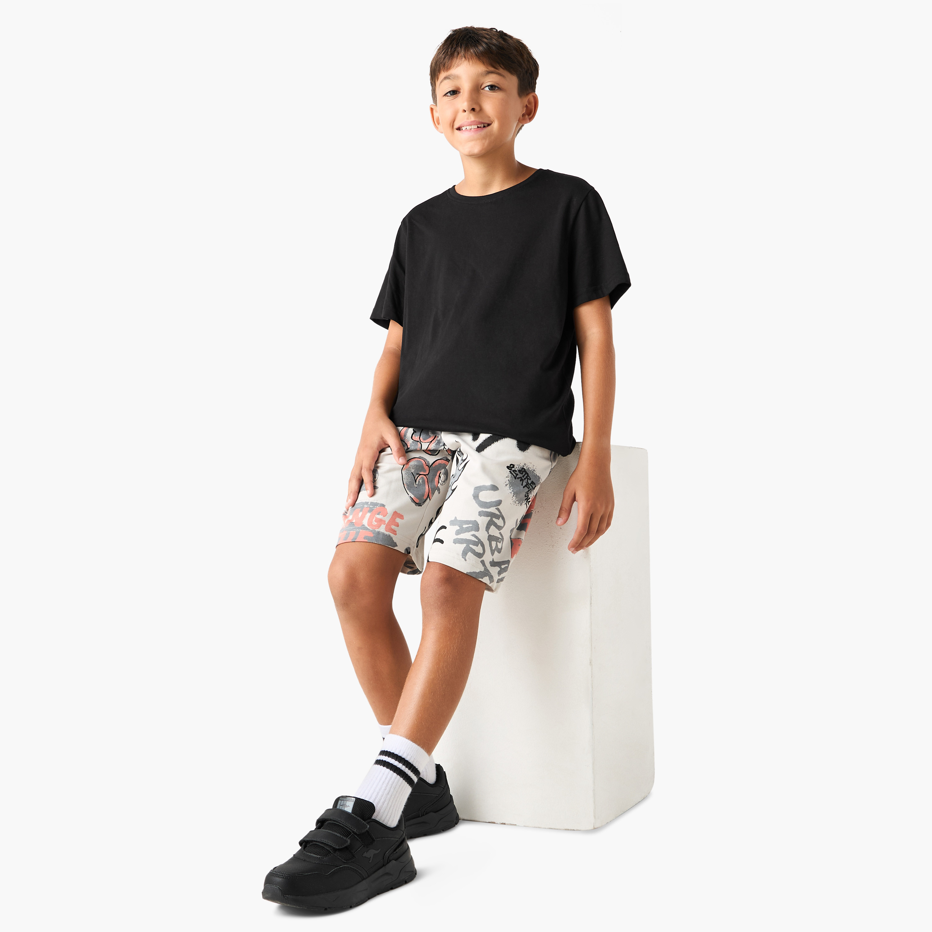 Juniors Printed Shorts with Drawstring Closure and Pockets-boys-clothing-bottoms-shorts-image-2