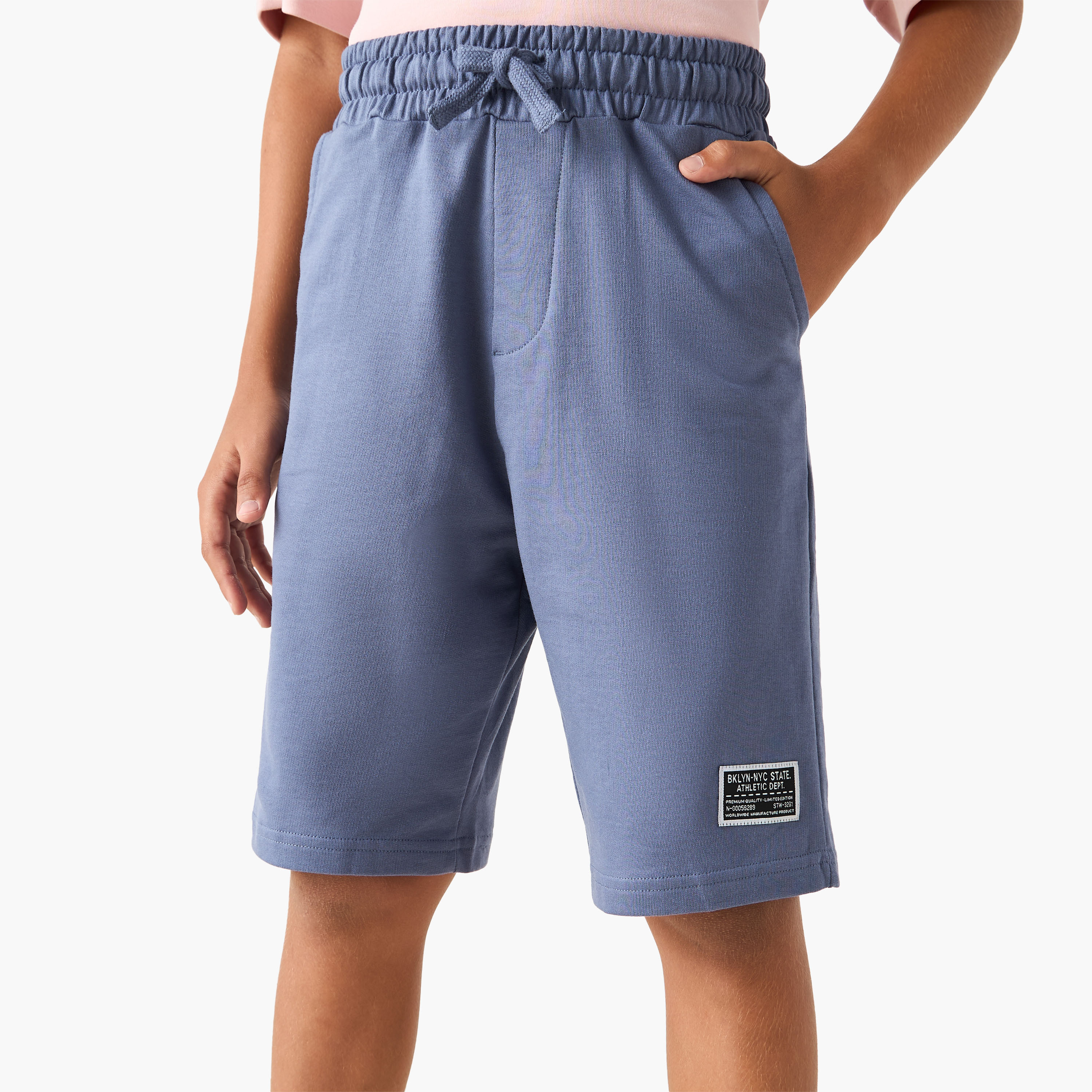 شورت سادة بجيوب ورباط إغلاق من جونيورز-boys-clothing-bottoms-shorts-image-1