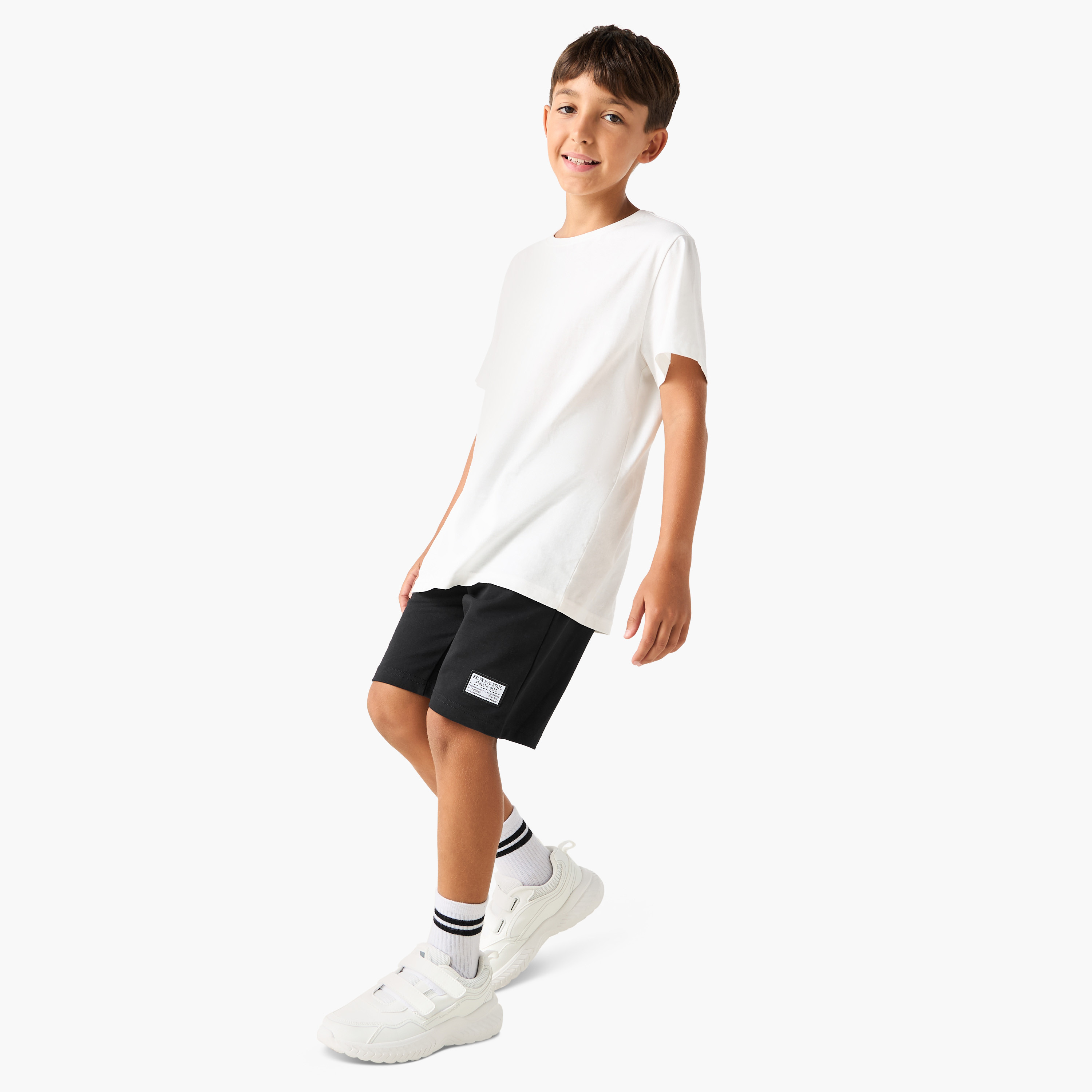 شورت سادة بجيوب ورباط إغلاق من جونيورز-boys-clothing-bottoms-shorts-image-2