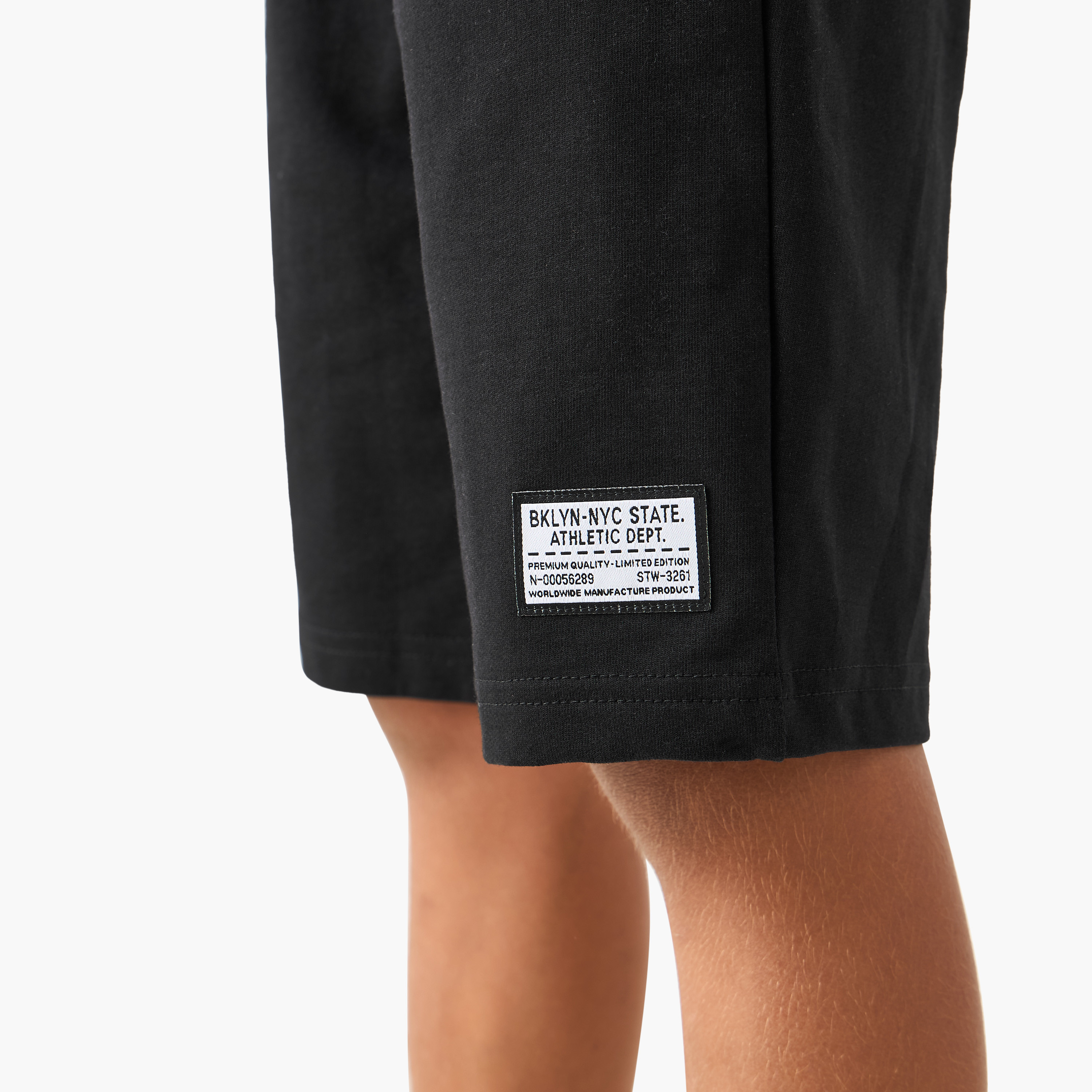 شورت سادة بجيوب ورباط إغلاق من جونيورز-boys-clothing-bottoms-shorts-image-4