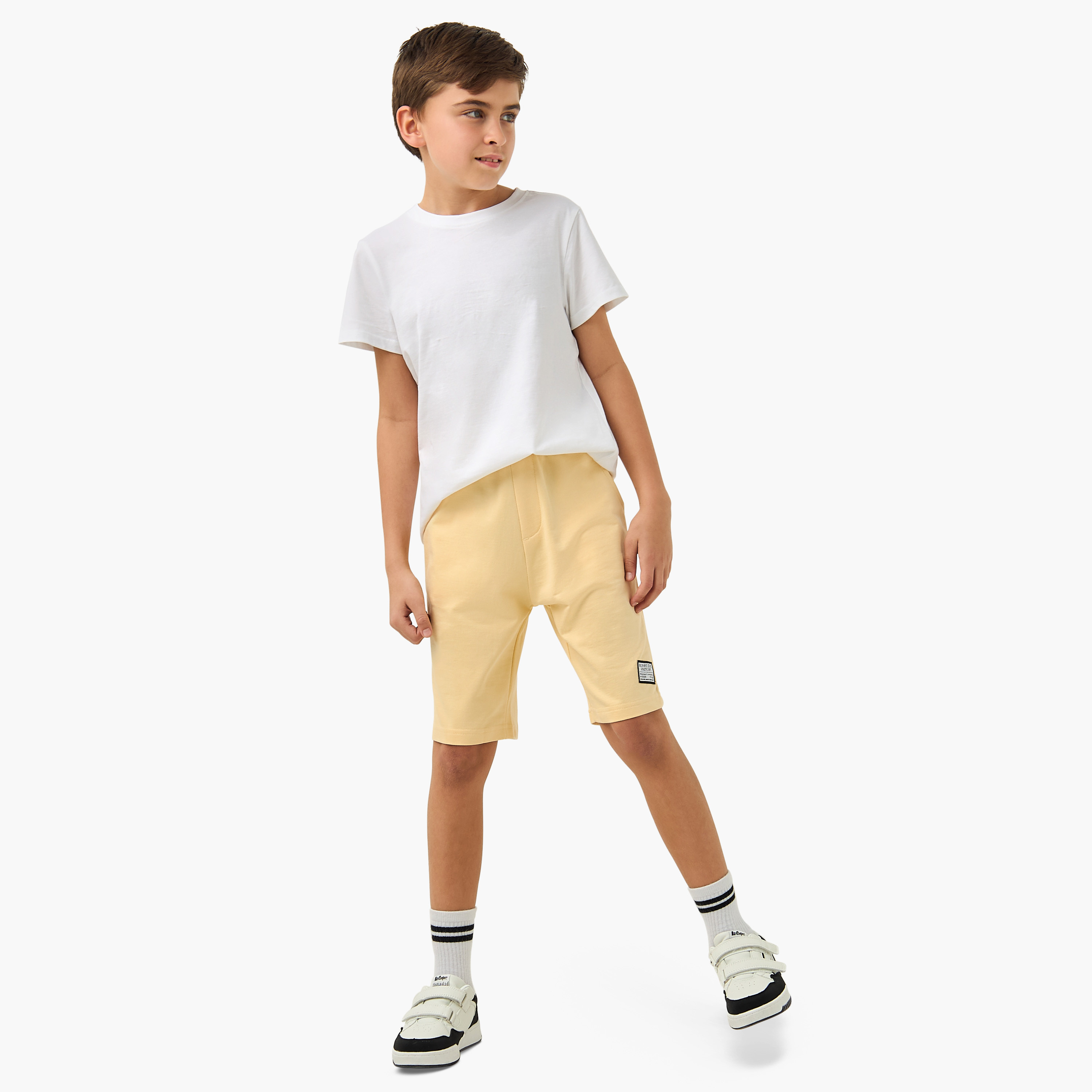 شورت سادة بجيوب ورباط إغلاق من جونيورز-boys-clothing-bottoms-shorts-image-2
