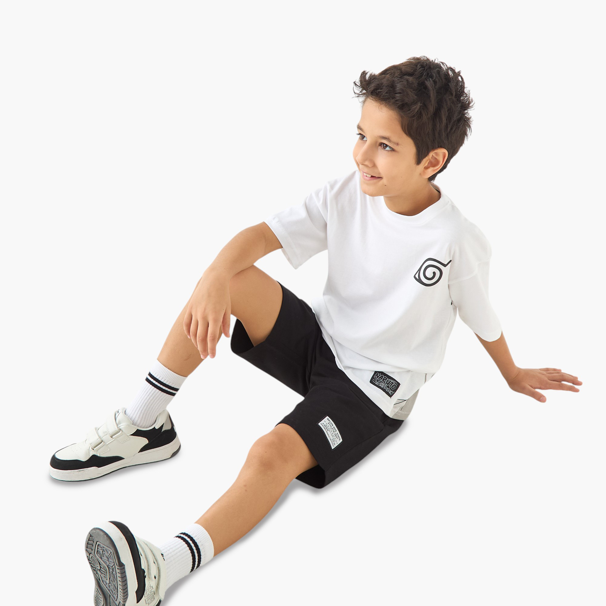 شورت سادة بجيوب ورباط إغلاق من جونيورز-boys-clothing-bottoms-shorts-image-2