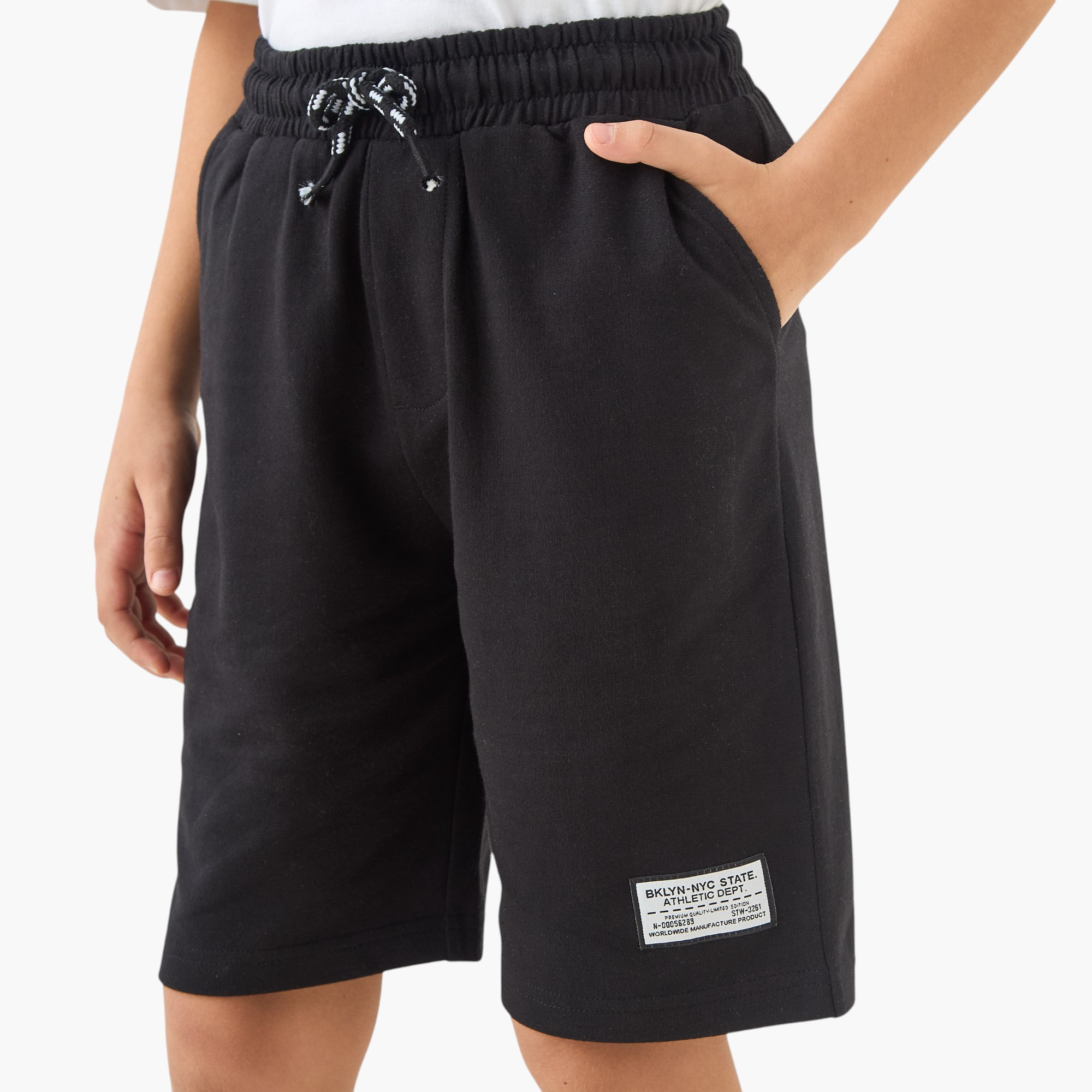 شورت سادة بجيوب ورباط إغلاق من جونيورز-boys-clothing-bottoms-shorts-image-4