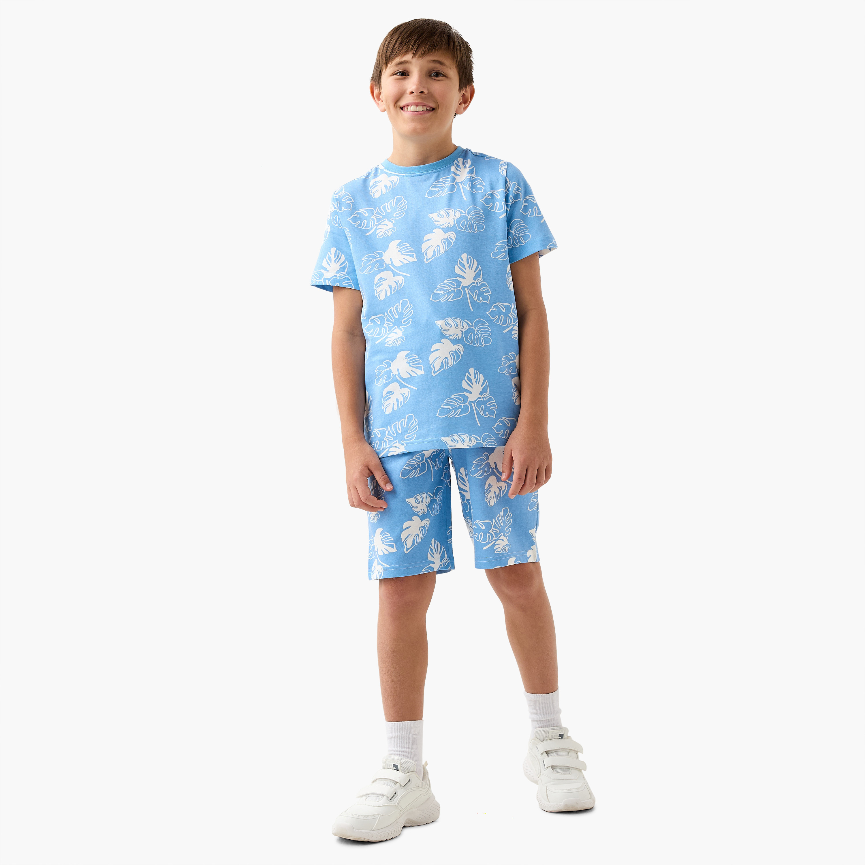 Juniors All-Over Tropical Print Shorts with Drawstring Closure and Pockets-boys-clothing-bottoms-shorts-image-2