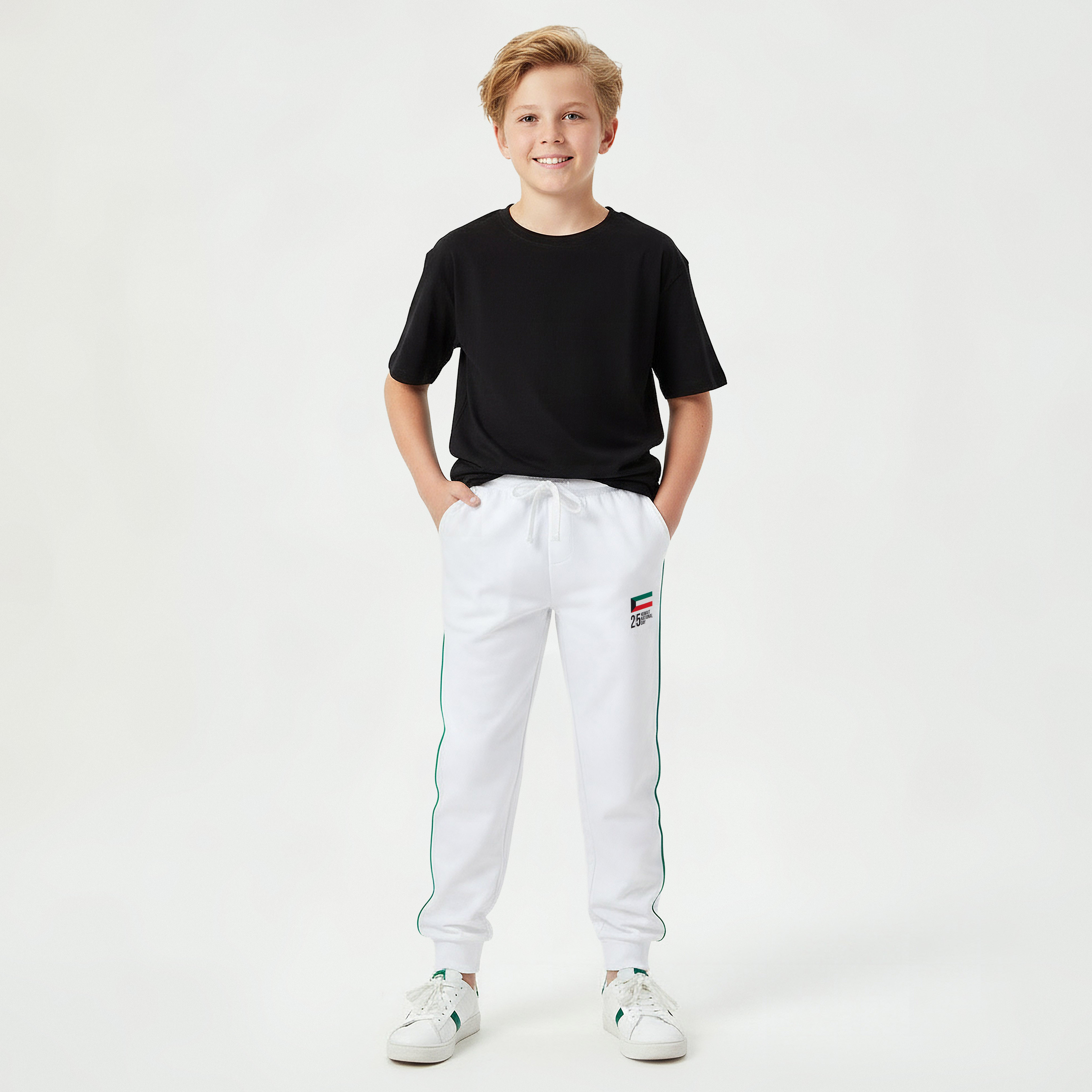 بنطلون رياضي برباط إغلاق وطبعات اليوم الوطني للكويت من جونيورز-boys-clothing-bottoms-joggersandtrackpants-image-2
