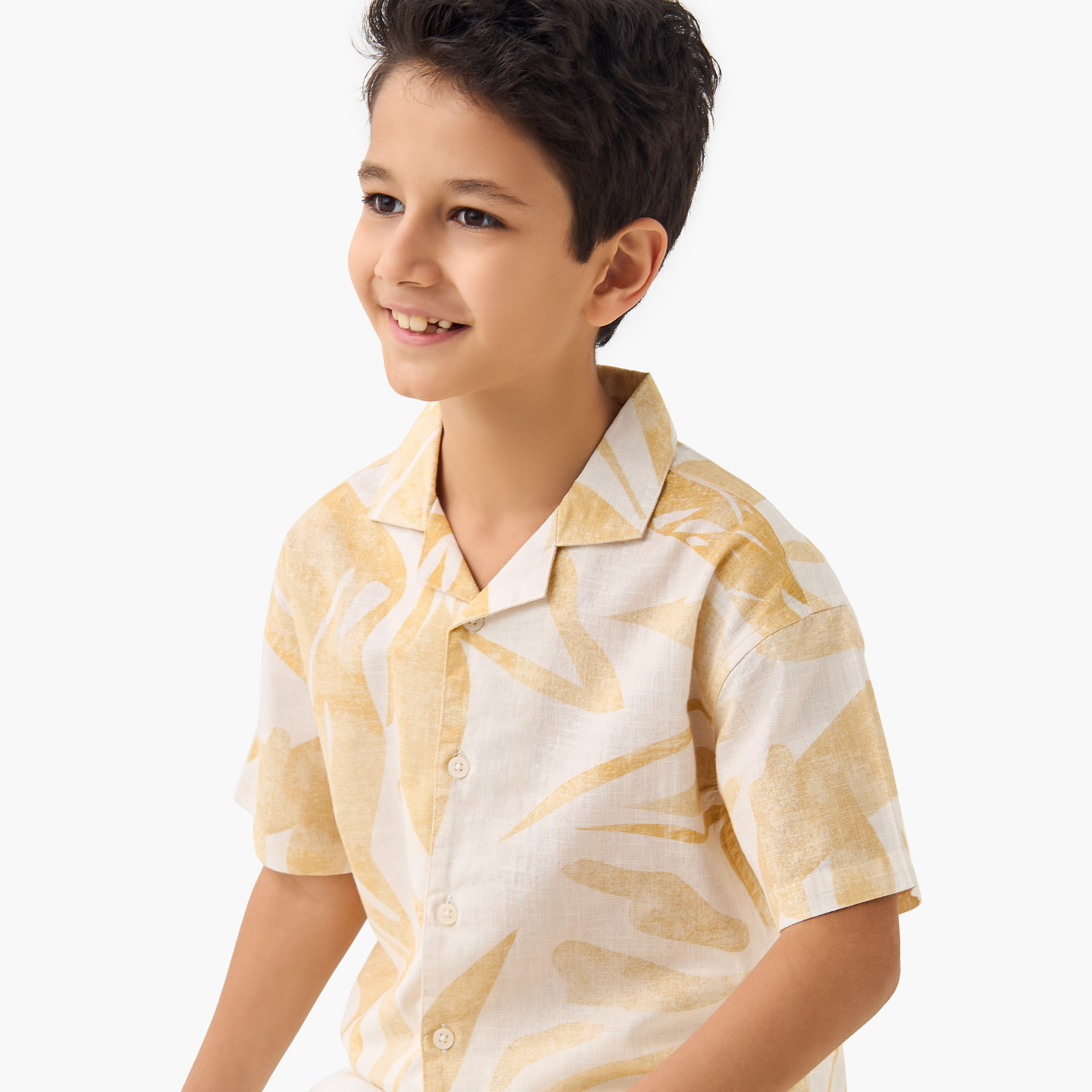 قميص بطبعات وأكمام قصيرة من جونيورز-boys-clothing-shirts-image-2