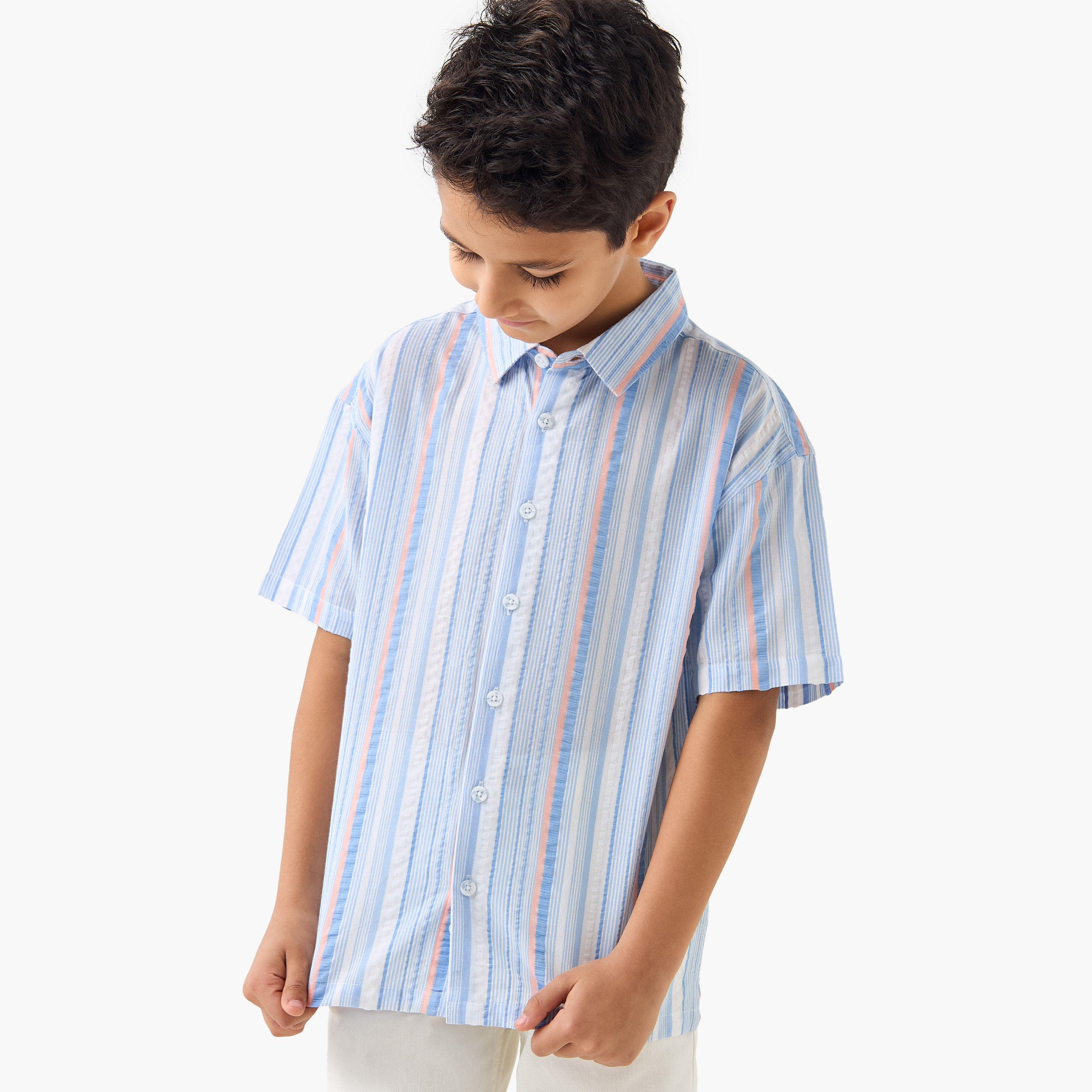 قميص مخطط بأكمام قصيرة من جونيورز-boys-clothing-shirts-image-1