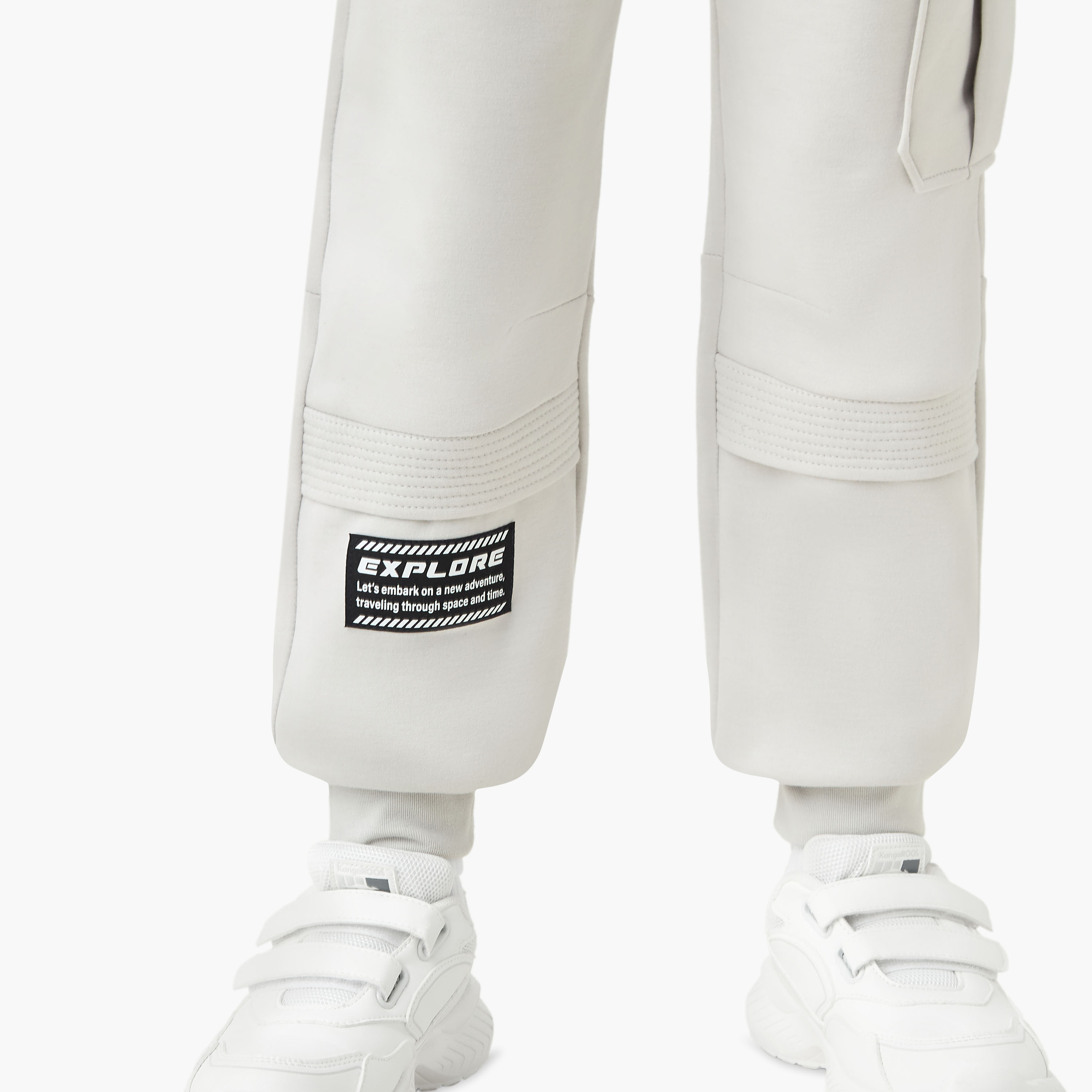 Juniors Applique Detail Joggers with Drawstring Closure and Pockets-boys-clothing-bottoms-joggersandtrackpants-image-5