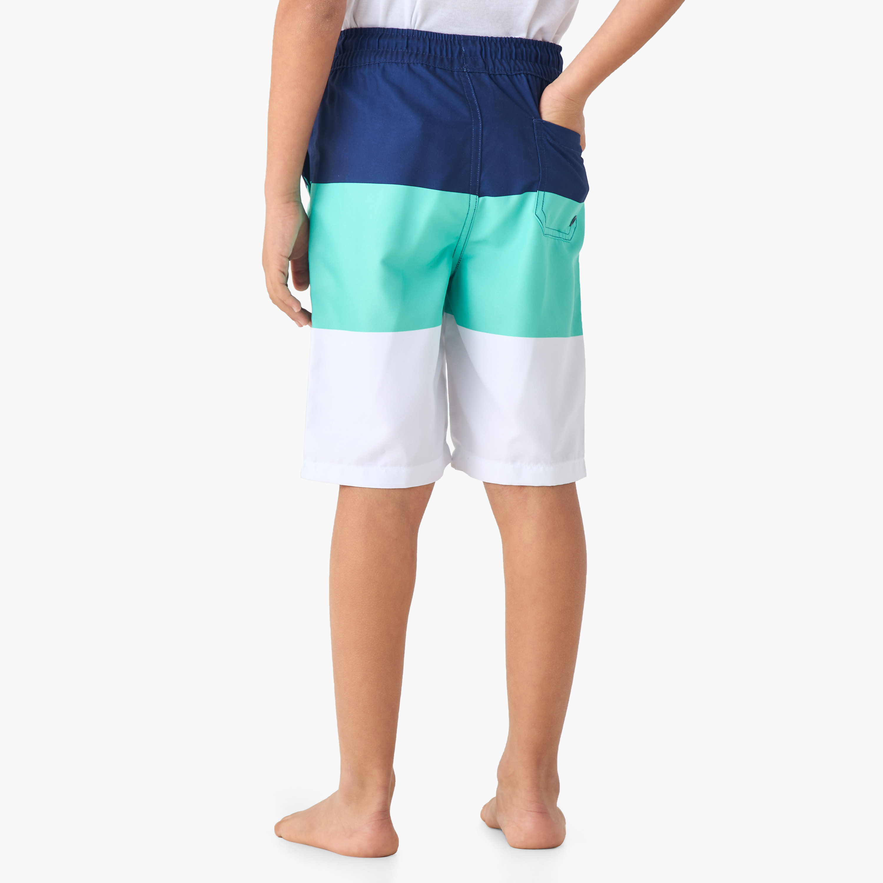 شورت سباحة بقوالب ملونة ورباط إغلاق من جونيورز-sports-boys-clothing-swimwear-image-3