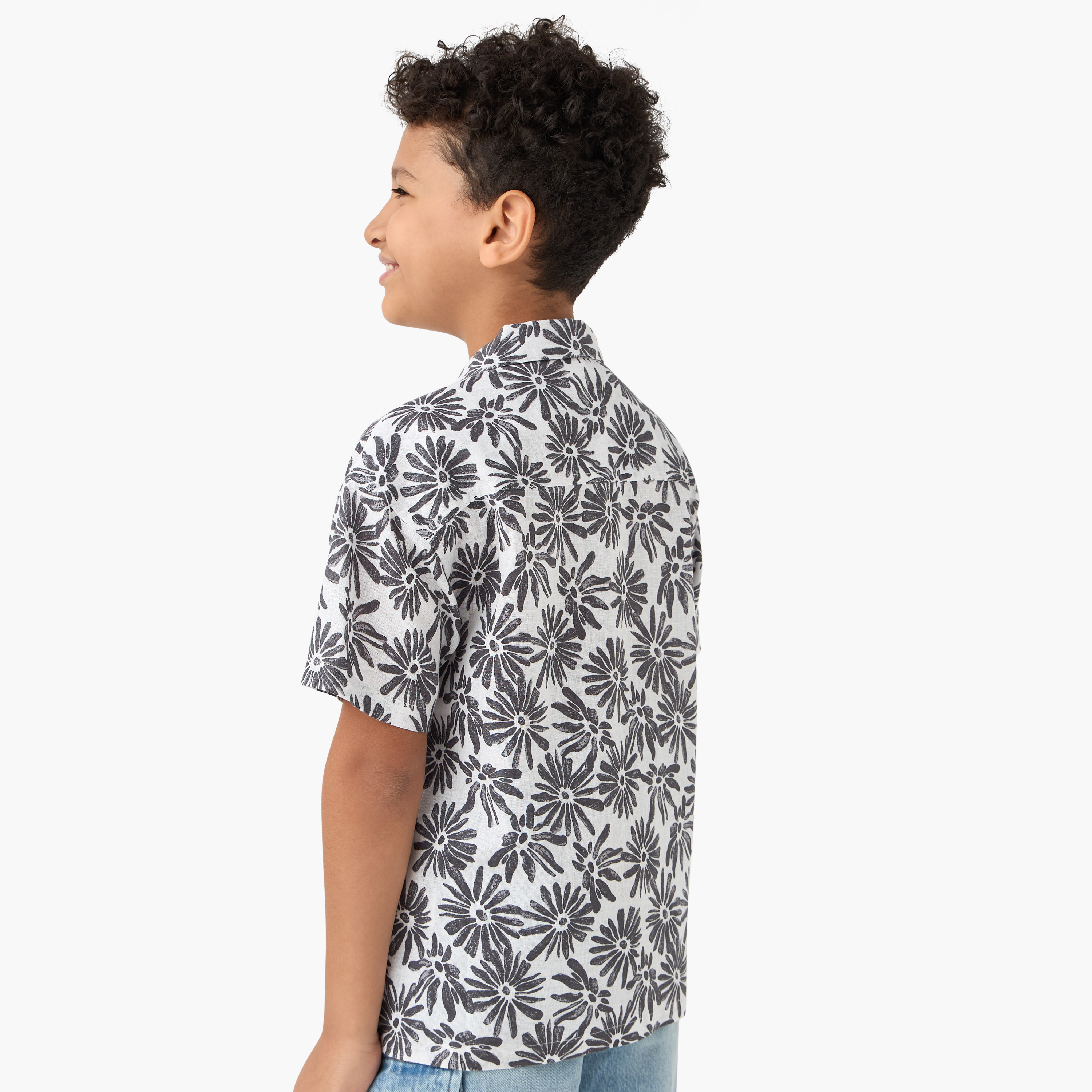 قميص بياقة كامب وأكمام قصيرة وطبعات زهرية من جونيورز-boys-clothing-shirts-image-3