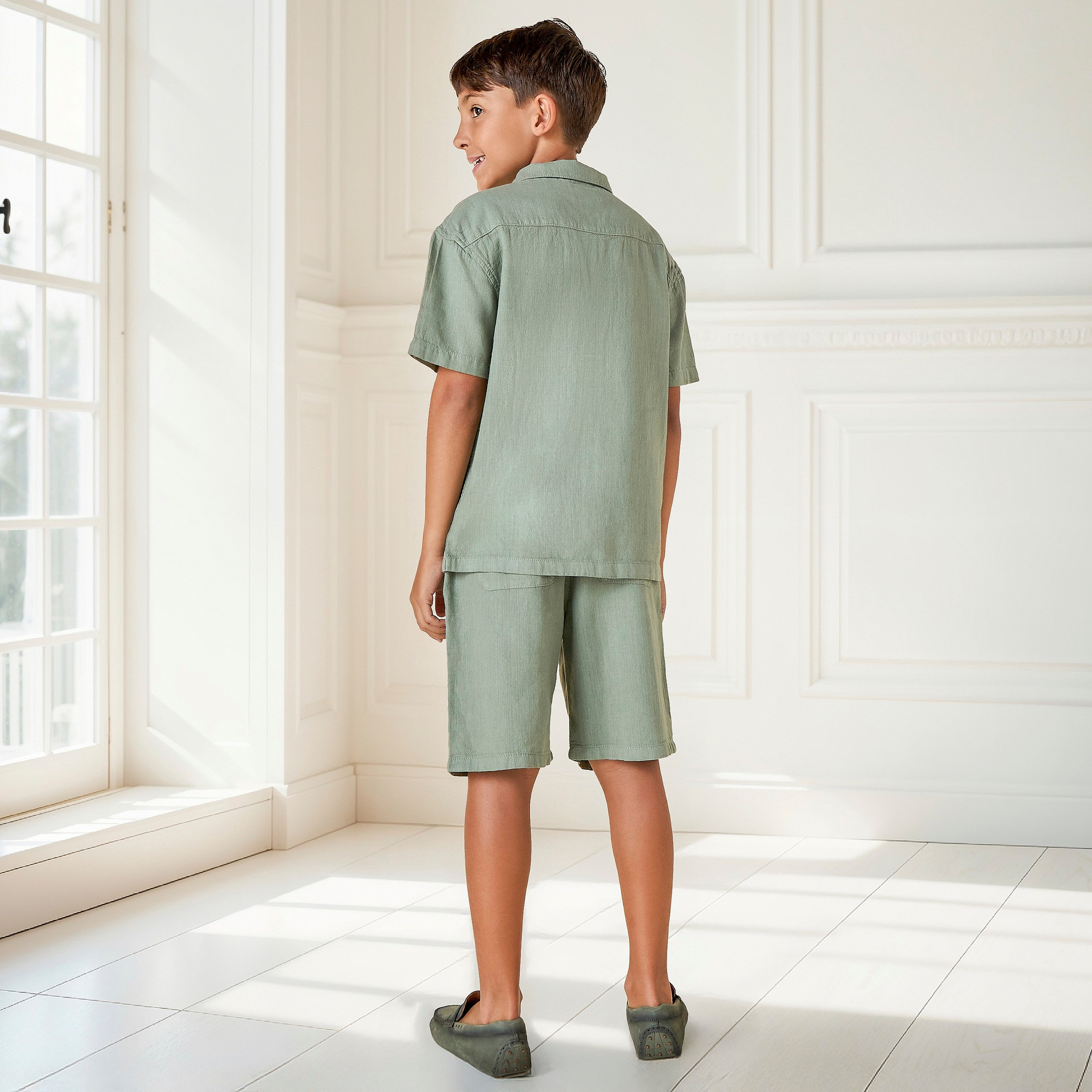 طقم شورت وقميص سادة بياقة كامب من جونيورز-boys-clothing-setsandcoords-image-4