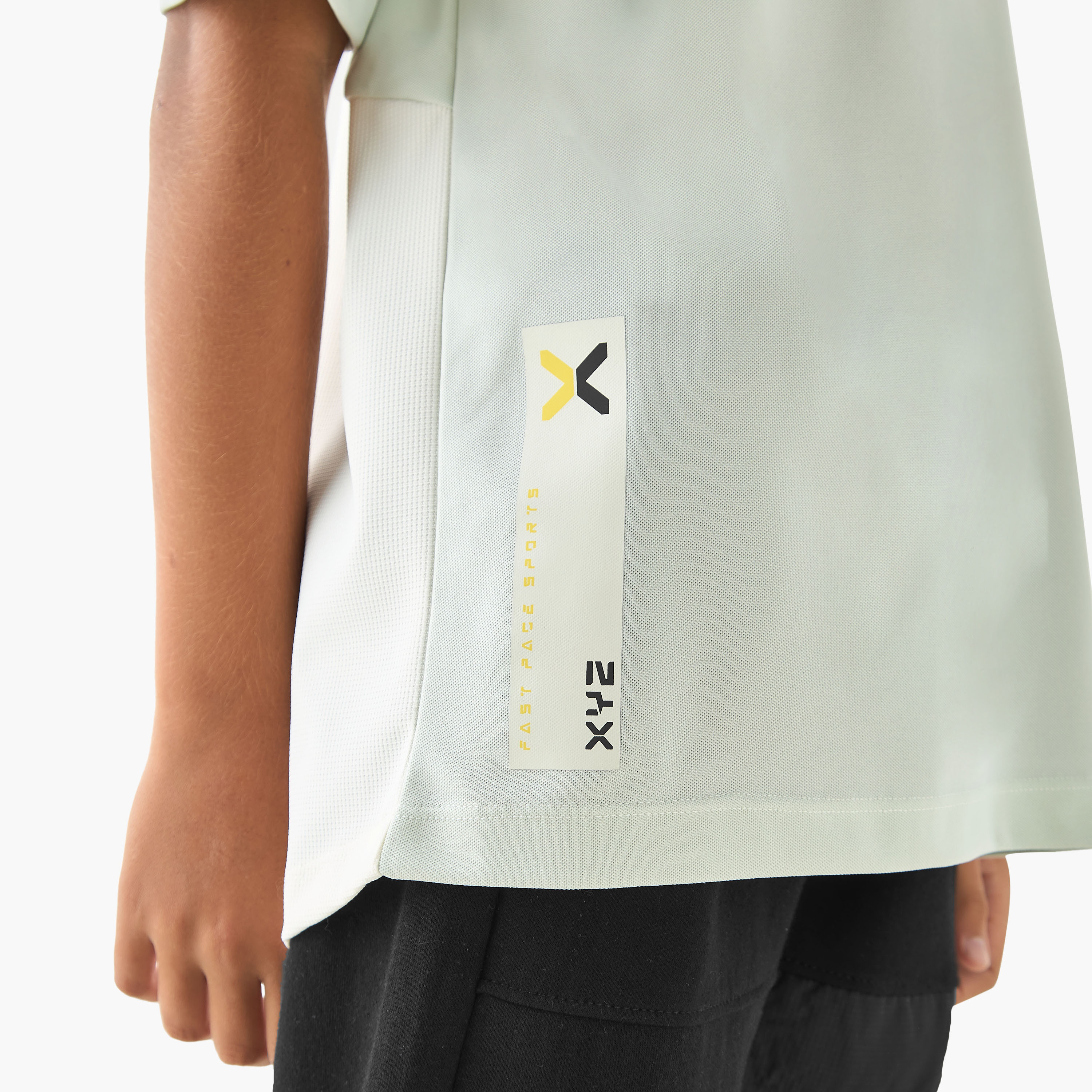 XYZ Logo Print Hooded T-shirt with Short Sleeves-sports-boys-clothing-tops-image-4