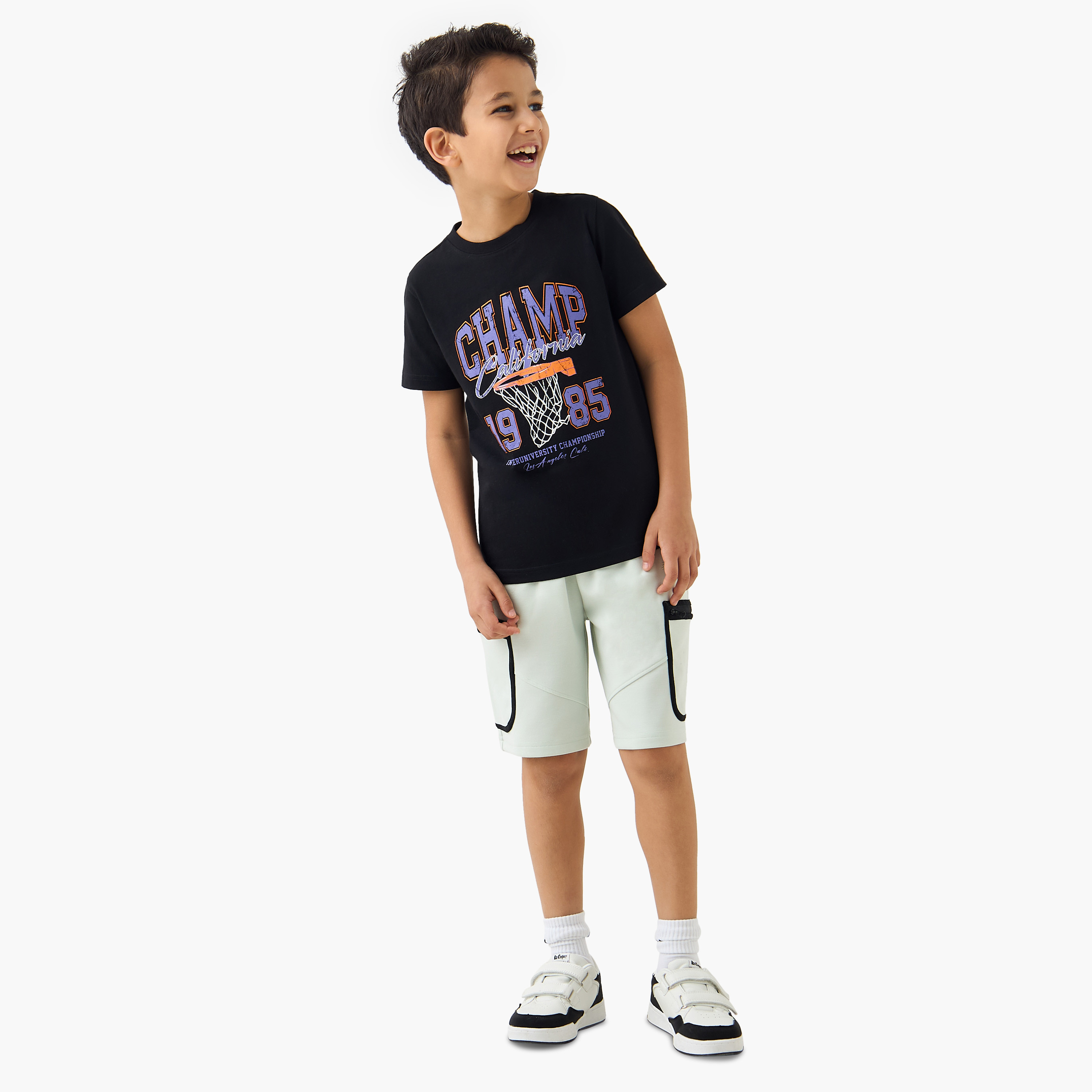 Panelled Short with Drawstring Closure and Pockets-sports-boys-clothing-bottoms-shorts-image-2