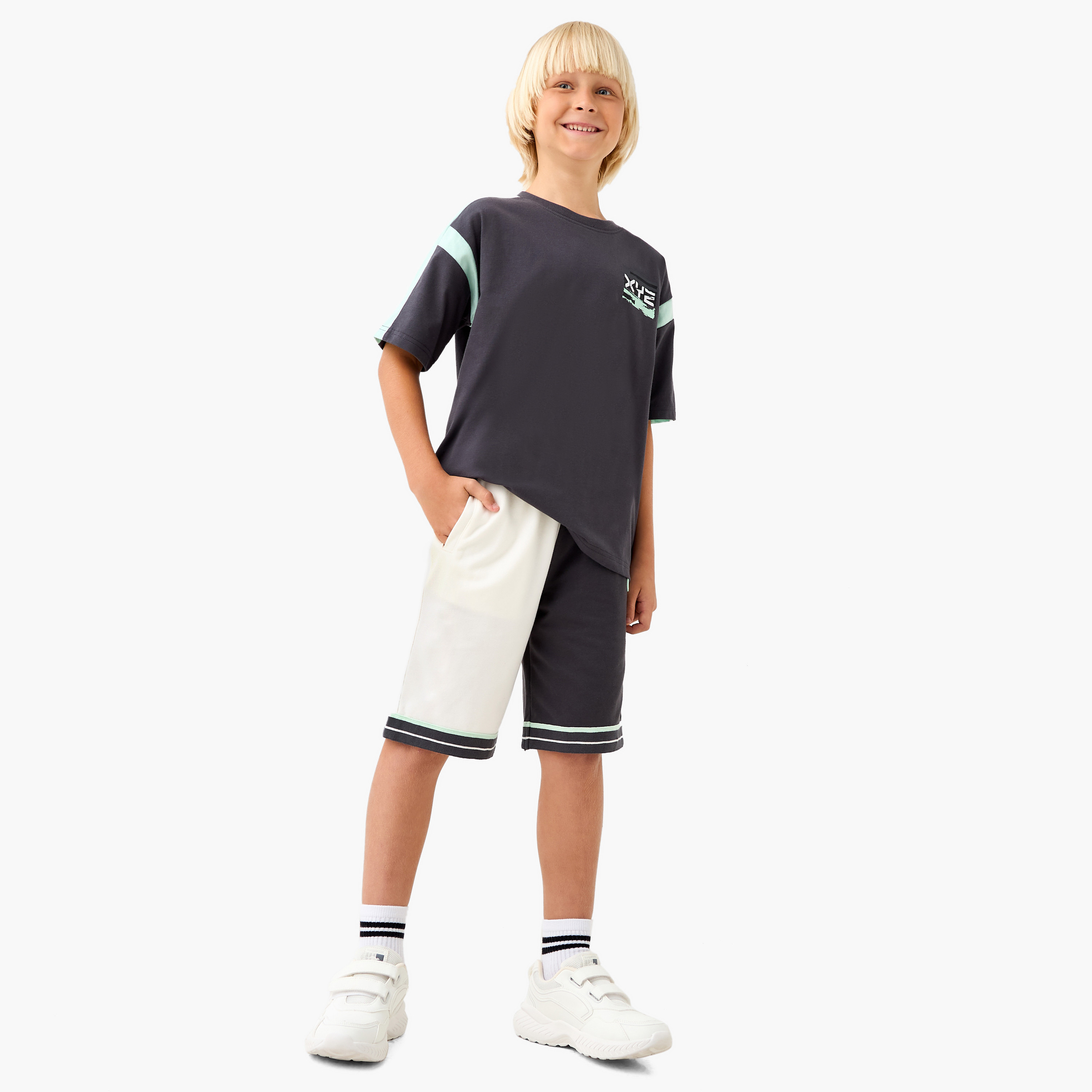 XYZ Colourblock Shorts with Drawstring Closure and Pockets-sports-boys-clothing-bottoms-shorts-image-2
