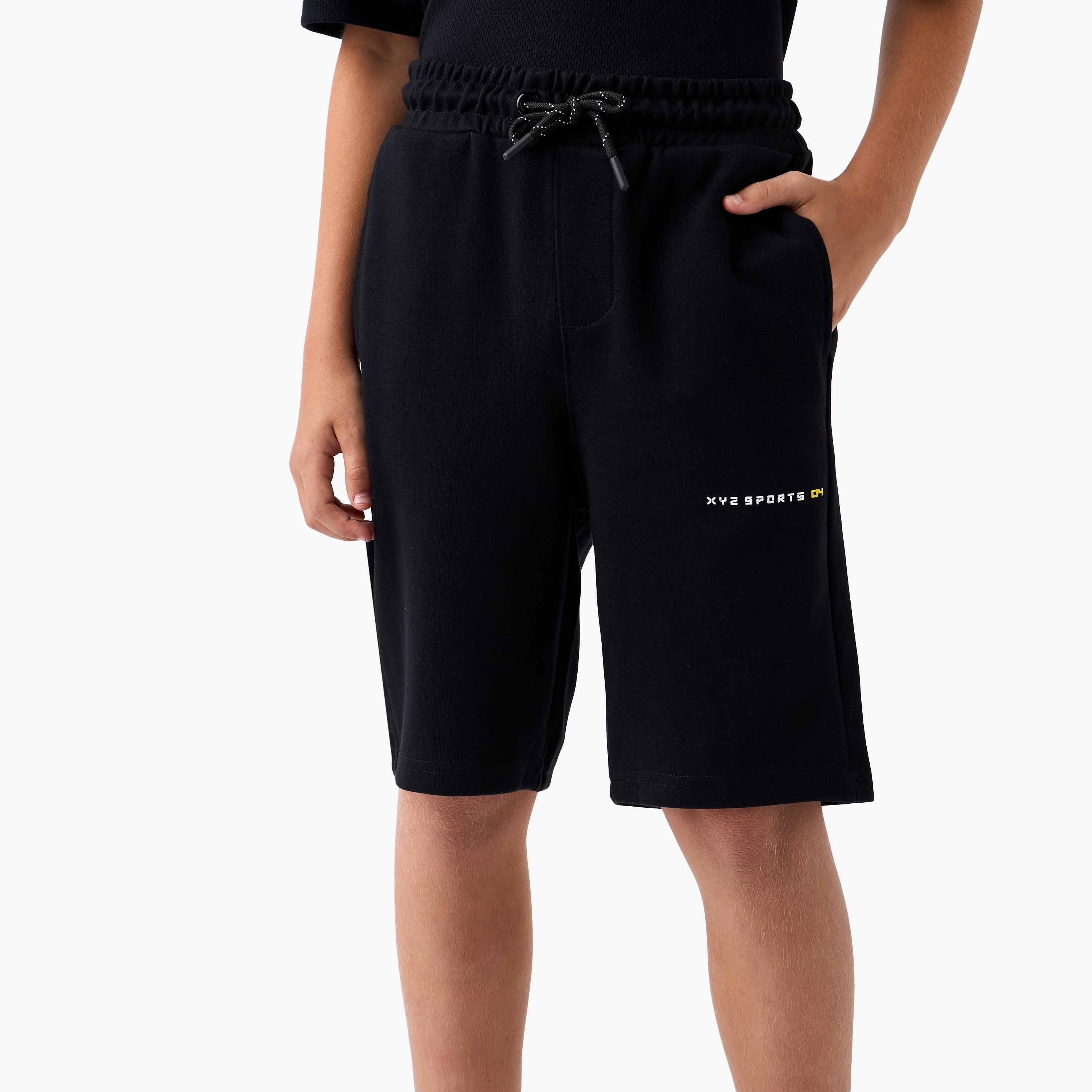 طقم تيشيرت وشورت بطبعات من إكس واي زد-boys-clothing-sportswear-sets-image-3