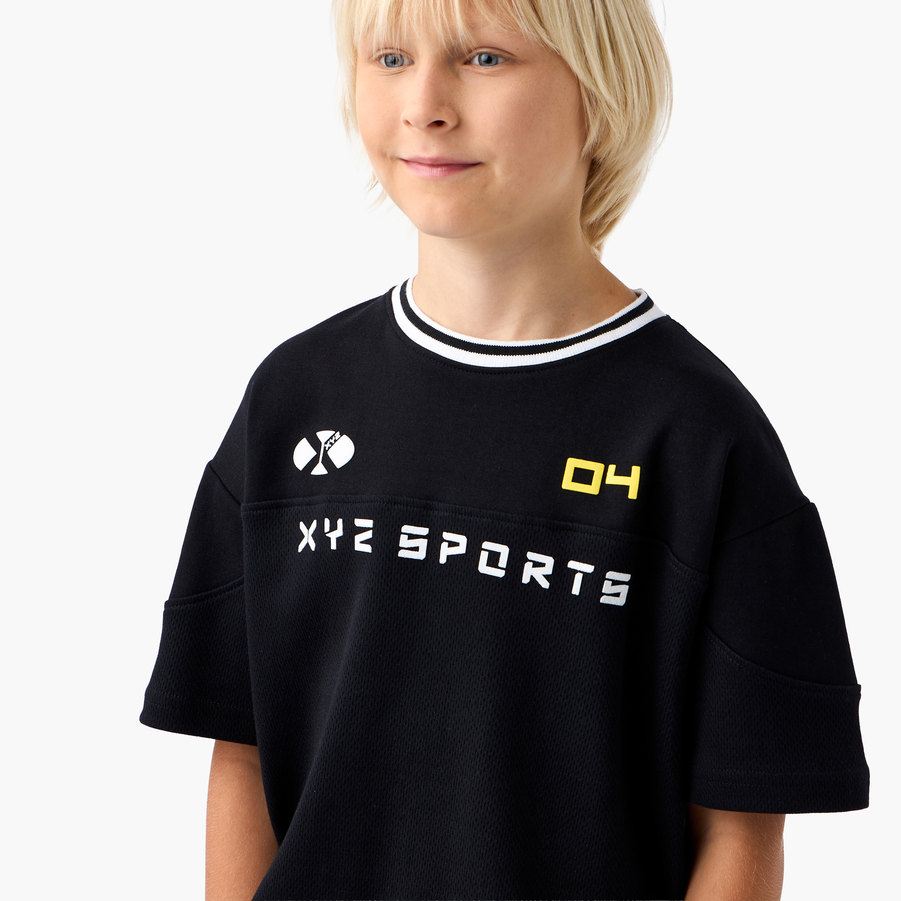 طقم تيشيرت وشورت بطبعات من إكس واي زد-boys-clothing-sportswear-sets-image-5