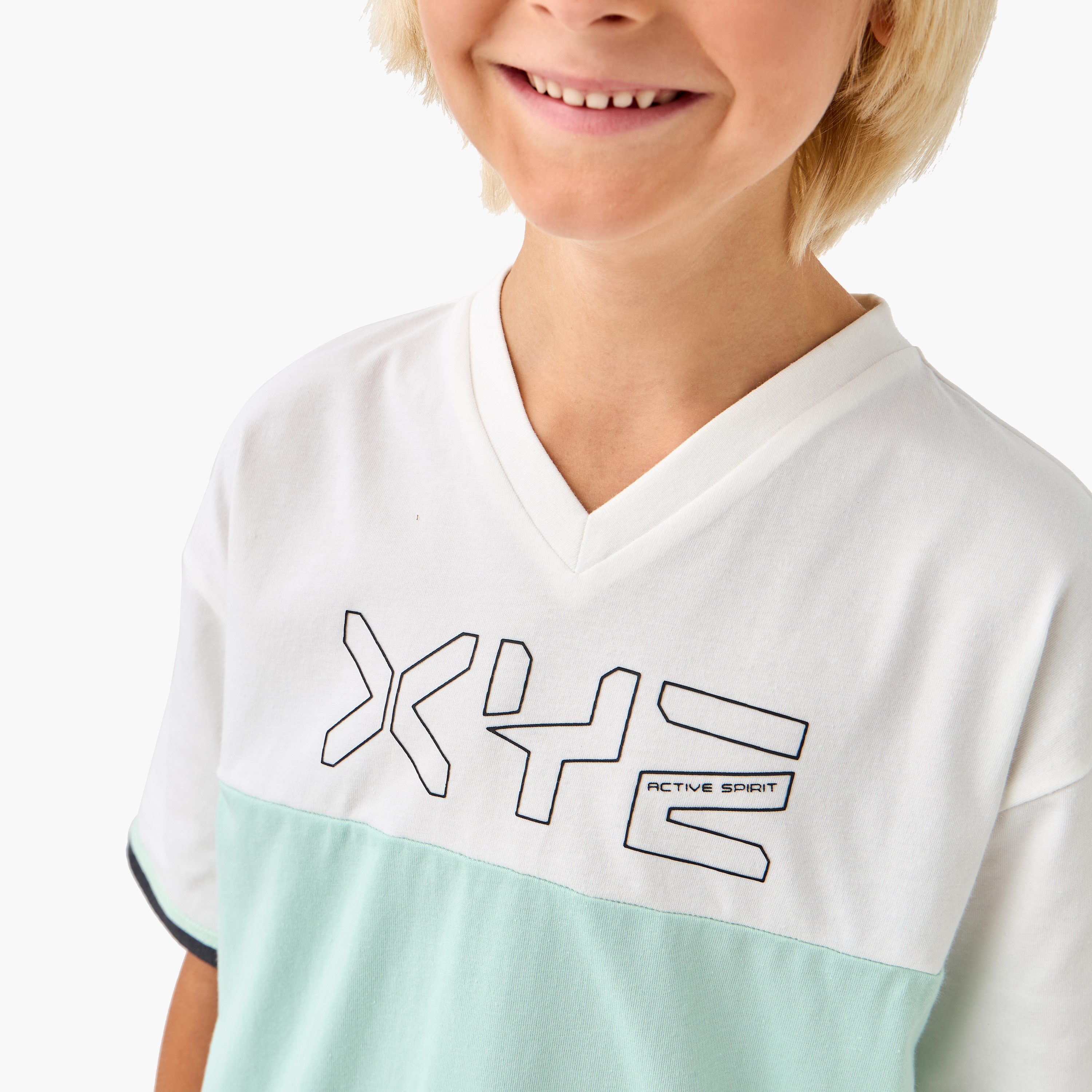 XYZ Colourblock V-Neck T-Shirt and Shorts Set-boys-clothing-sportswear-sets-image-5