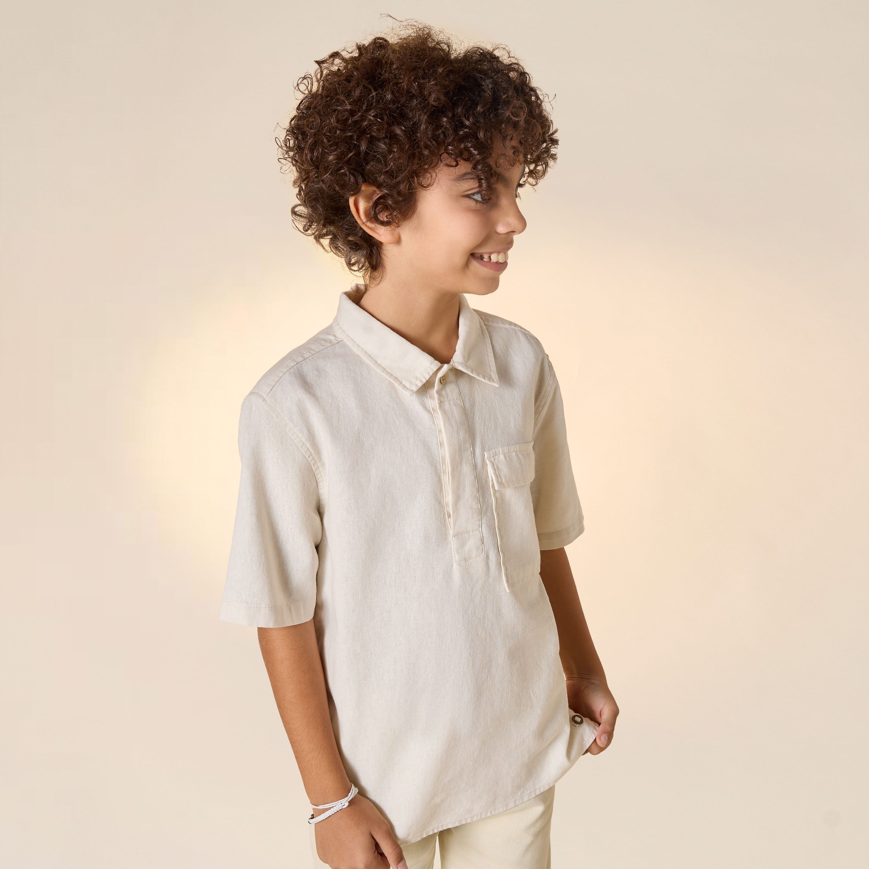 قميص كتان سادة بأزرار إغلاق وأكمام قصيرة-boys-clothing-shirts-image-1