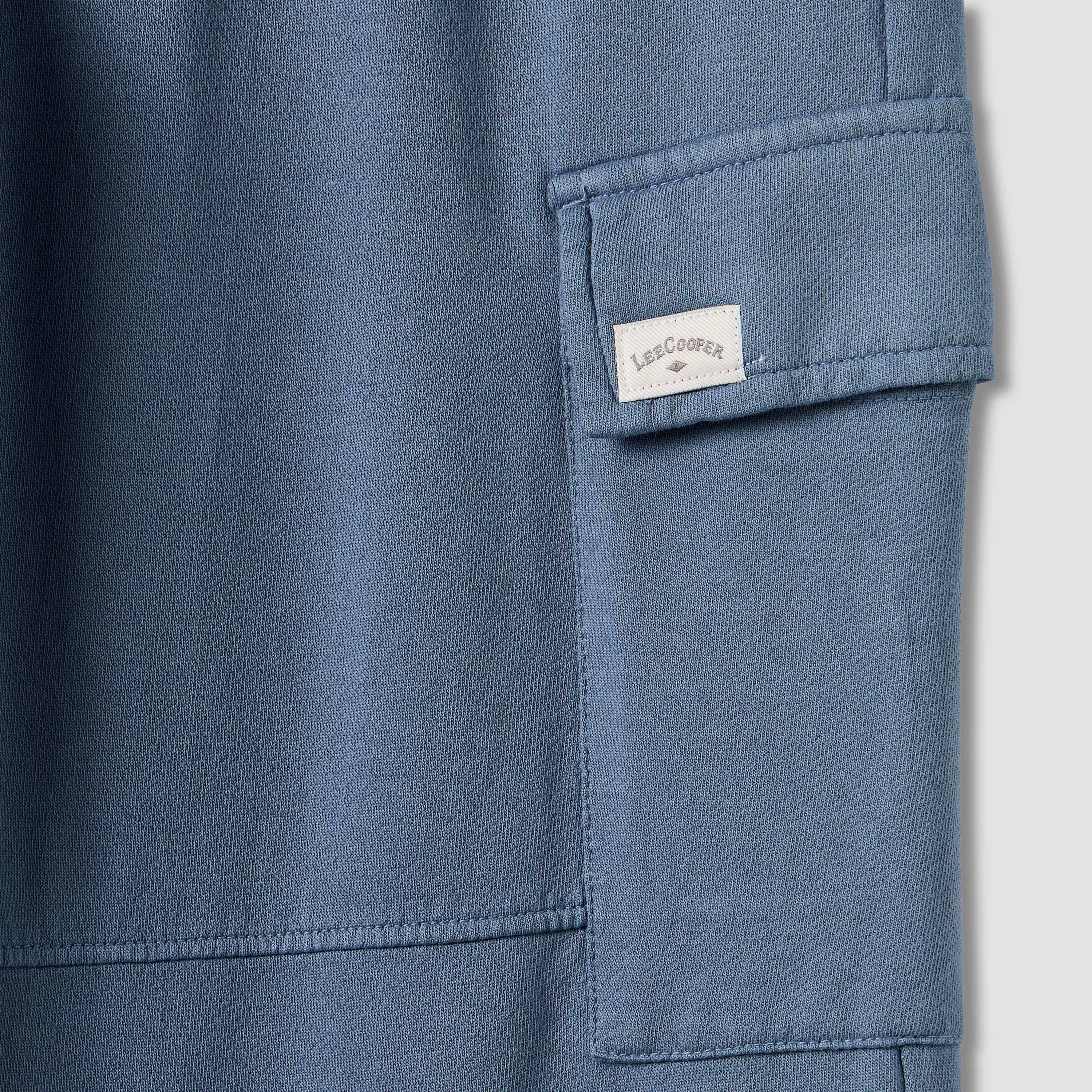 Lee Cooper Logo Applique Cargo Joggers with Drawstring Closure and Pockets-boys-clothing-bottoms-joggersandtrackpants-image-4