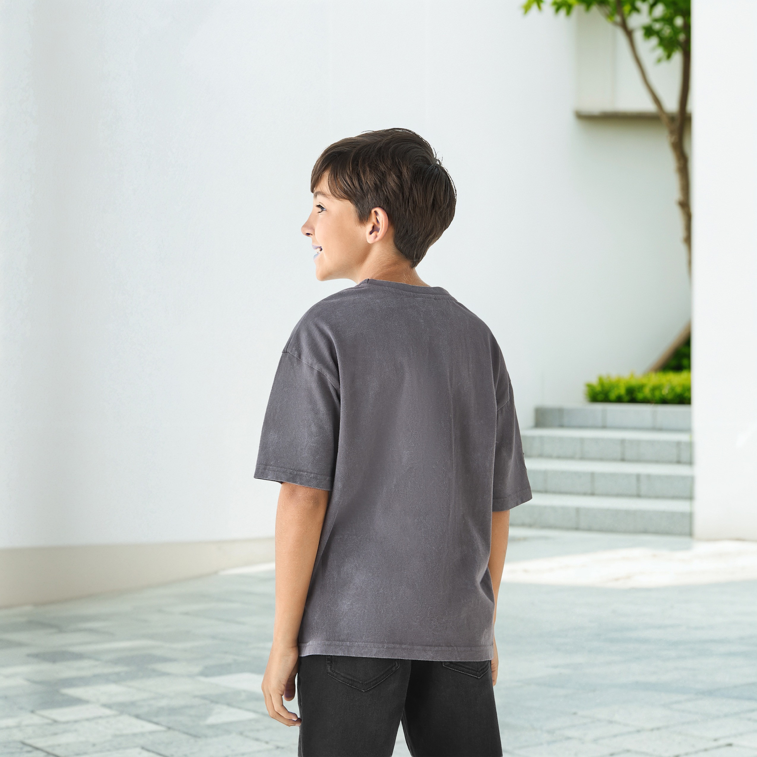 Graphic Print T-shirt with Short Sleeves-boys-clothing-tshirtsandpolos-image-3