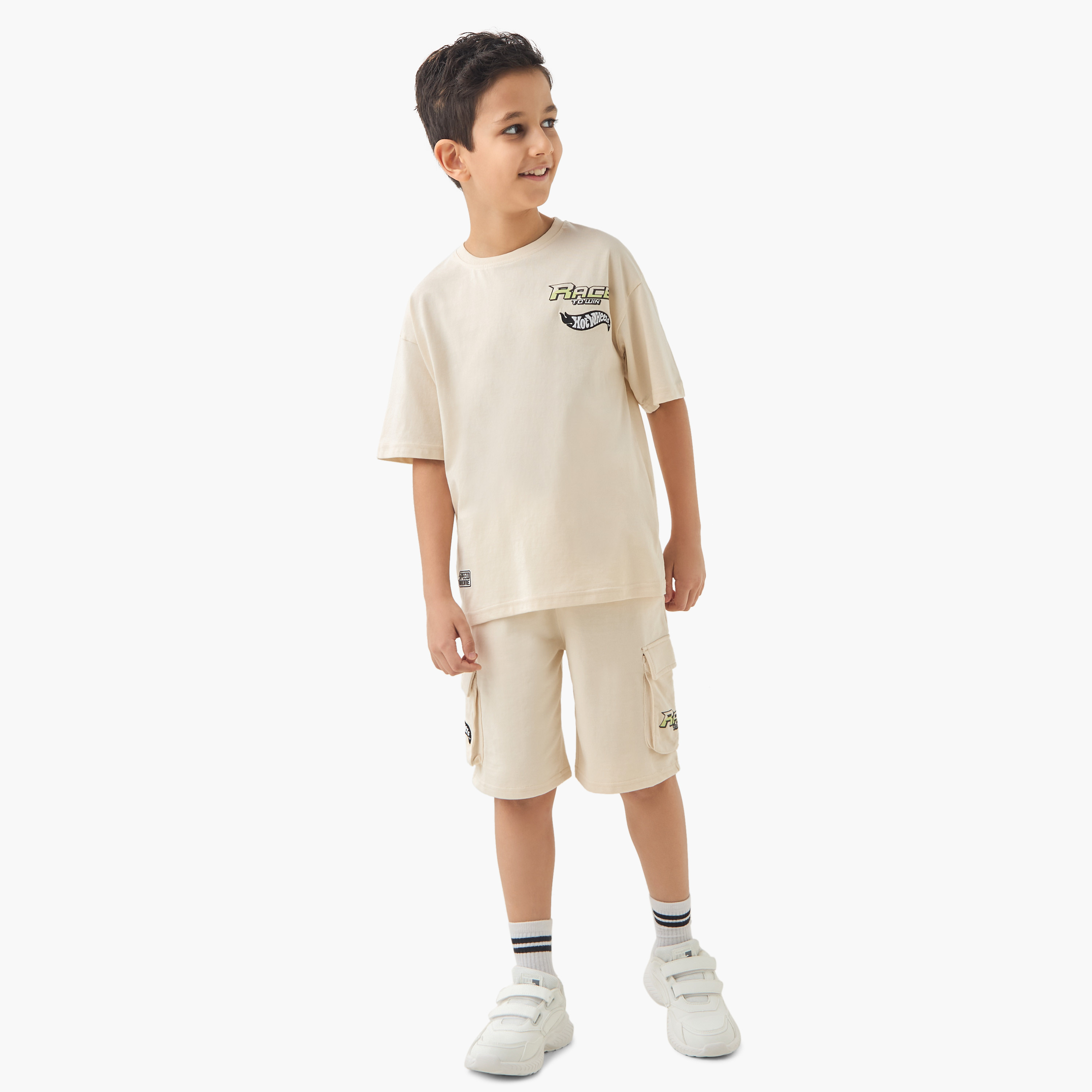 طقم تيشيرت وشورت بطبعات هوت ويلز-boys-clothing-setsandcoords-image-1