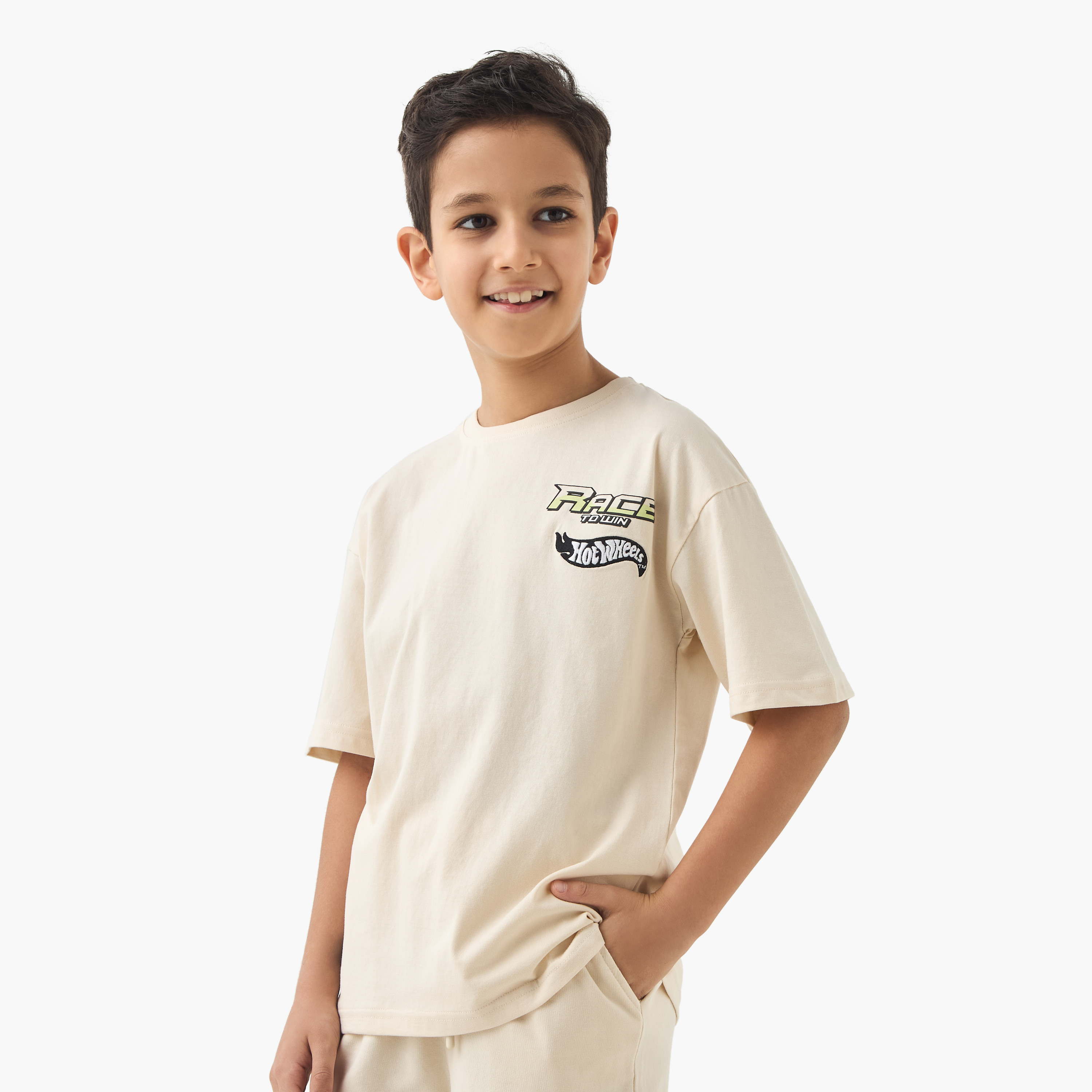 طقم تيشيرت وشورت بطبعات هوت ويلز-boys-clothing-setsandcoords-image-2