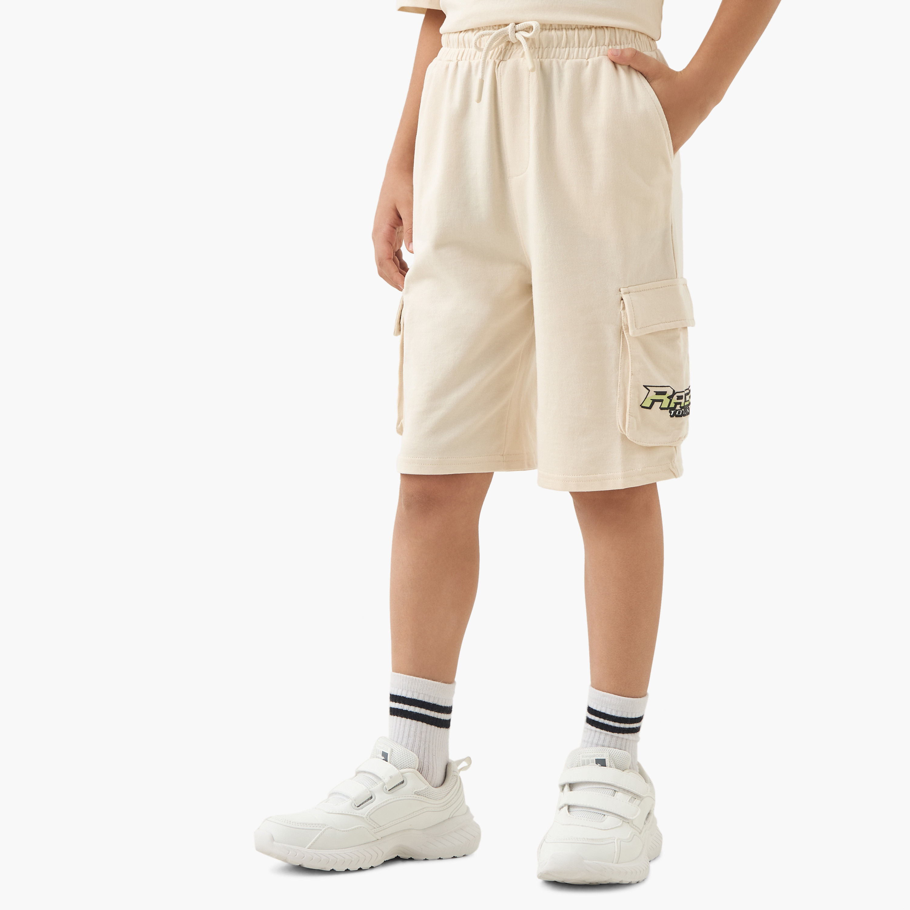 طقم تيشيرت وشورت بطبعات هوت ويلز-boys-clothing-setsandcoords-image-3