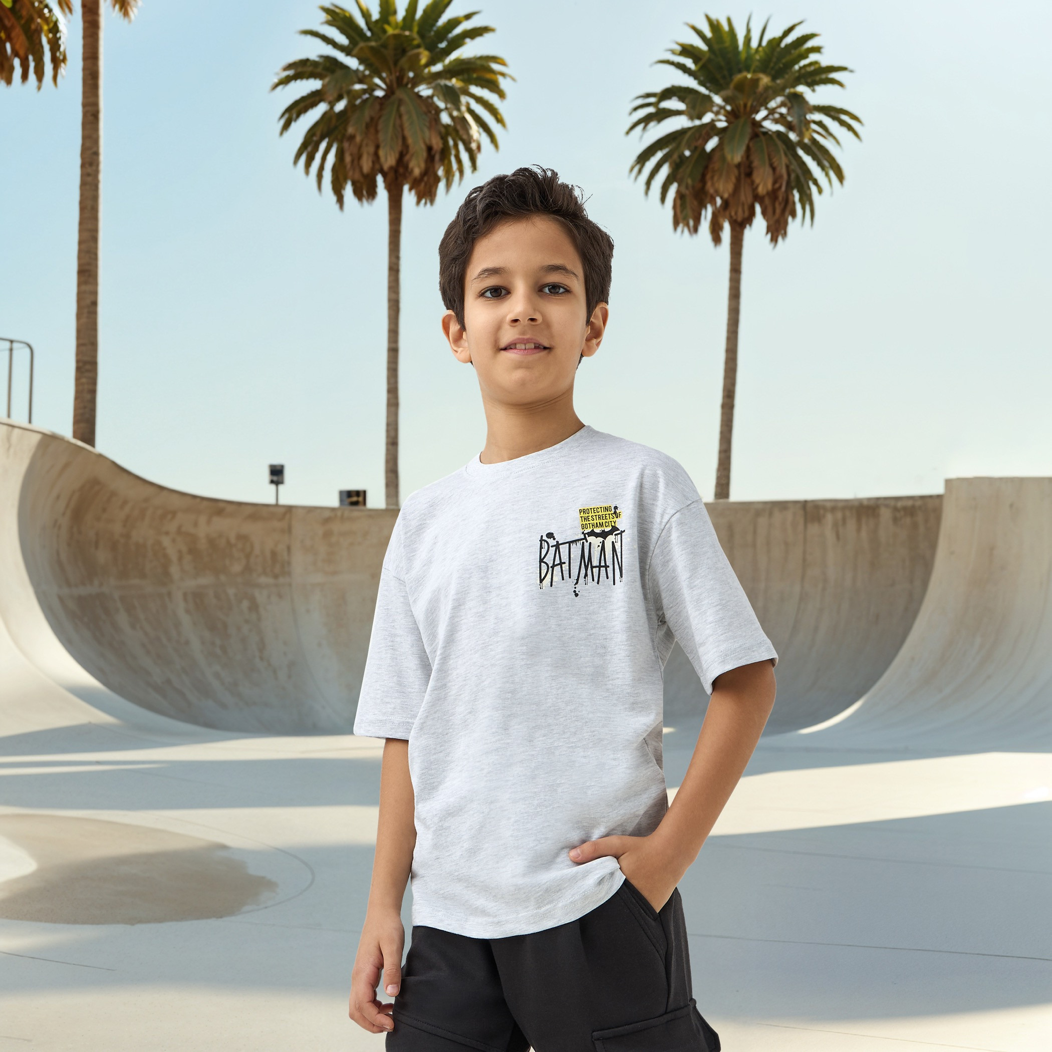 تيشيرت بياقة ضيقة وطبعات باتمان وأكمام قصيرة-boys-clothing-tshirtsandpolos-image-3