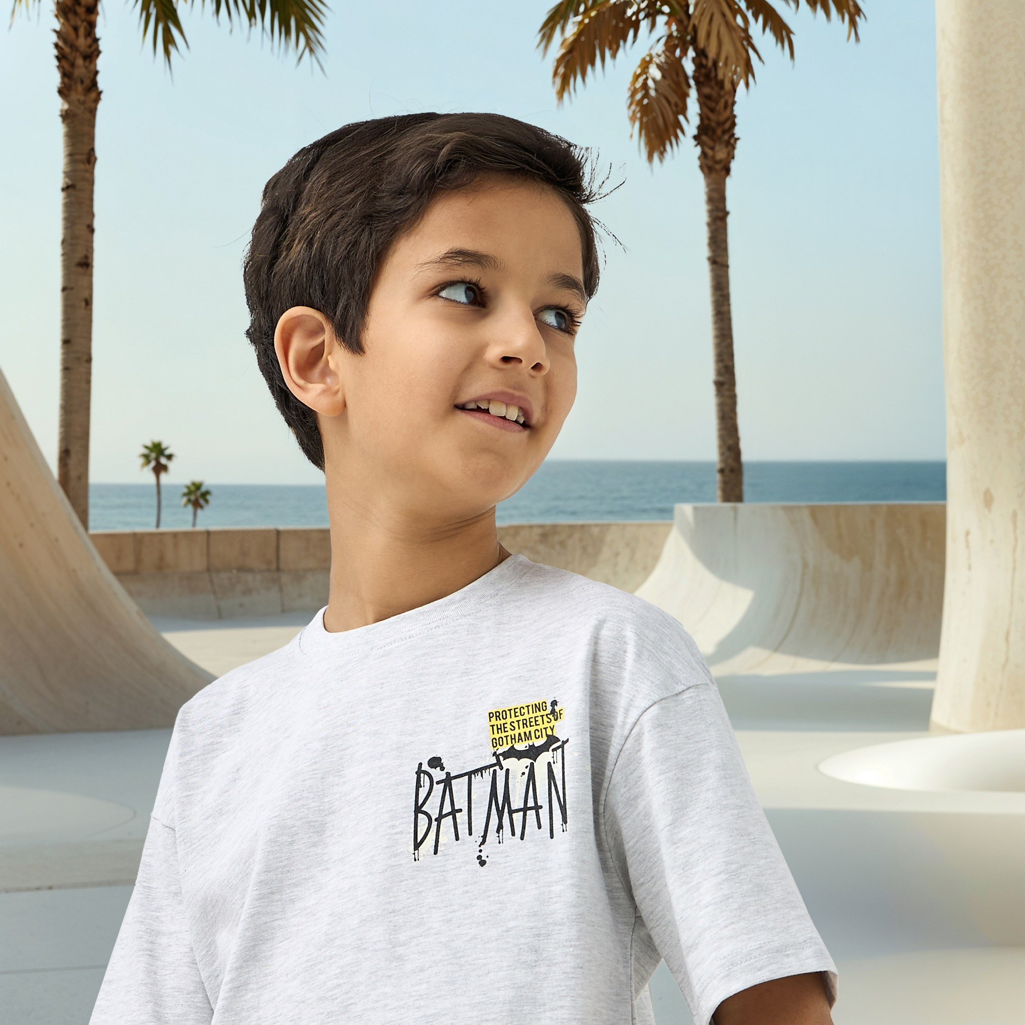 تيشيرت بياقة ضيقة وطبعات باتمان وأكمام قصيرة-boys-clothing-tshirtsandpolos-image-4